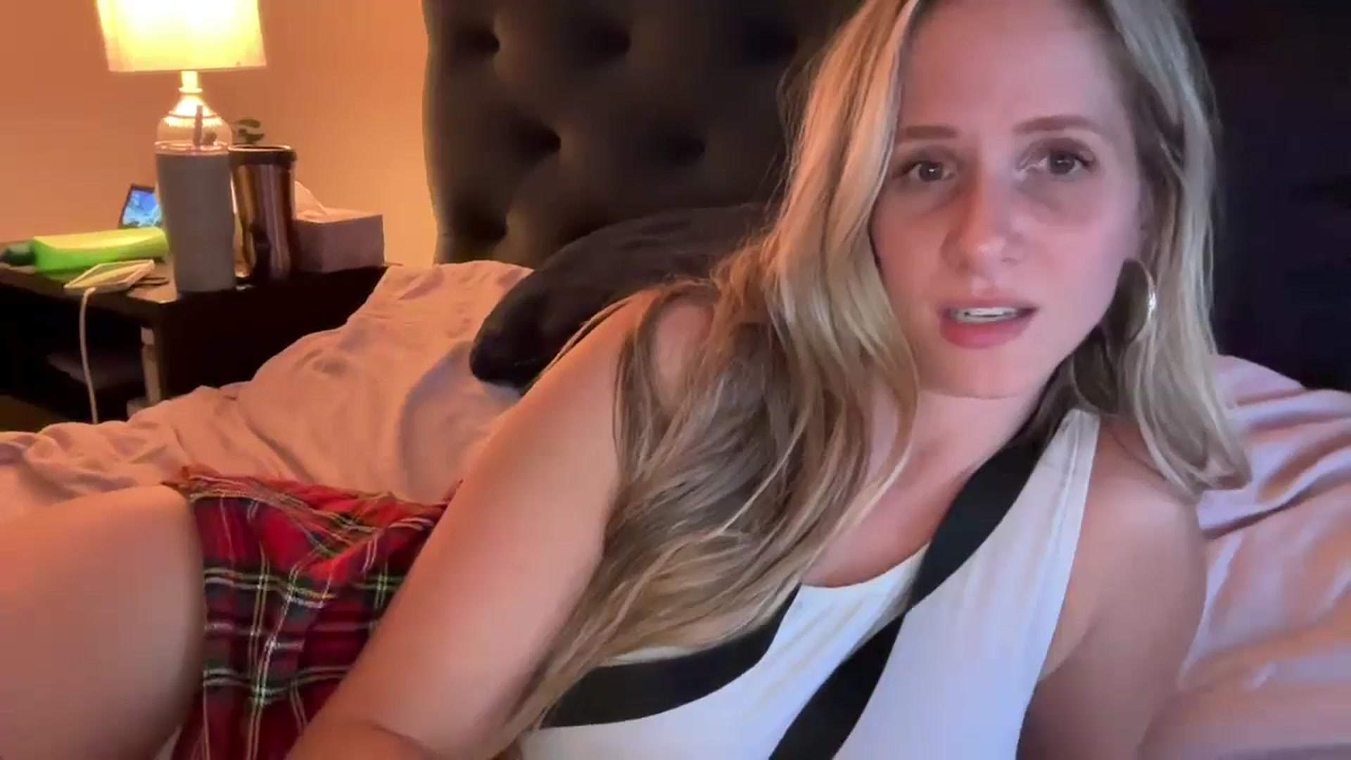 Gallery image thumbnail from Lucylux1's myfreecams stream on, 08/06/2024, 02:56 image 12 of 20