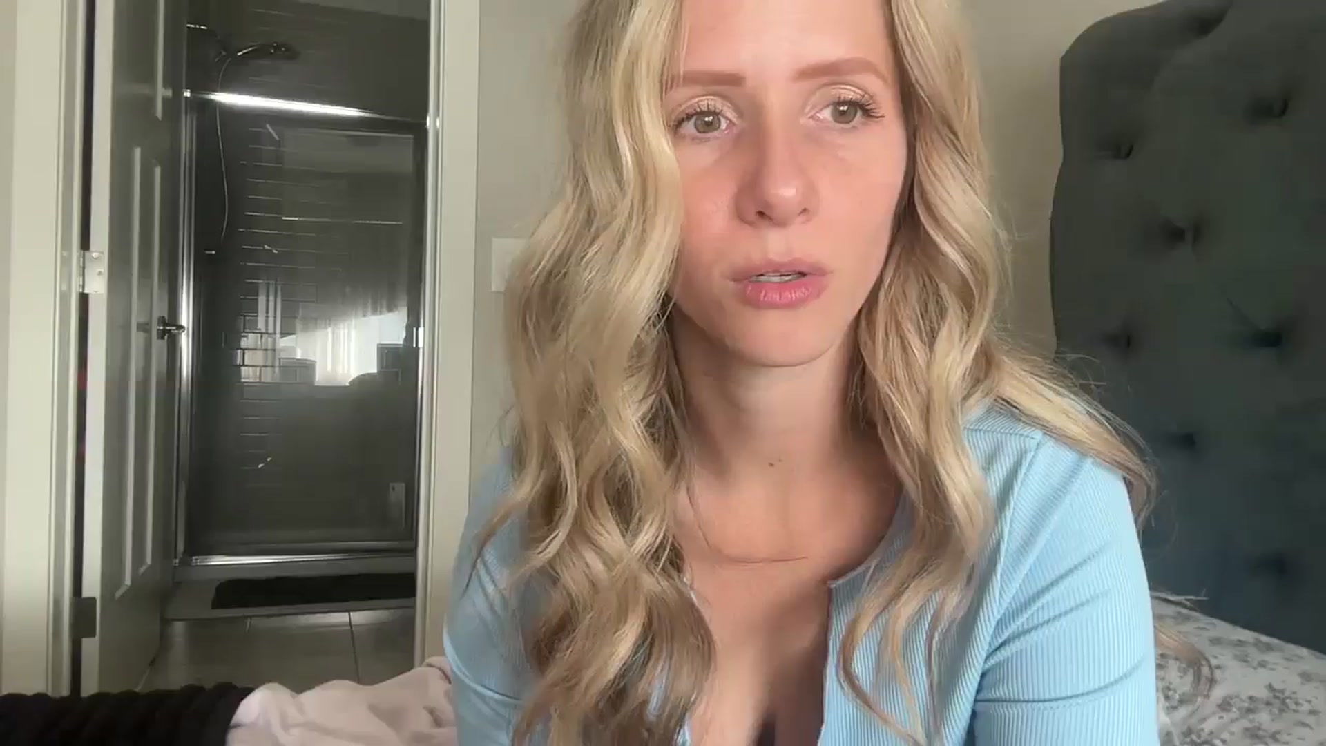 Gallery image thumbnail from Lucylux1's myfreecams stream on, 08/09/2024, 17:03 image 14 of 20