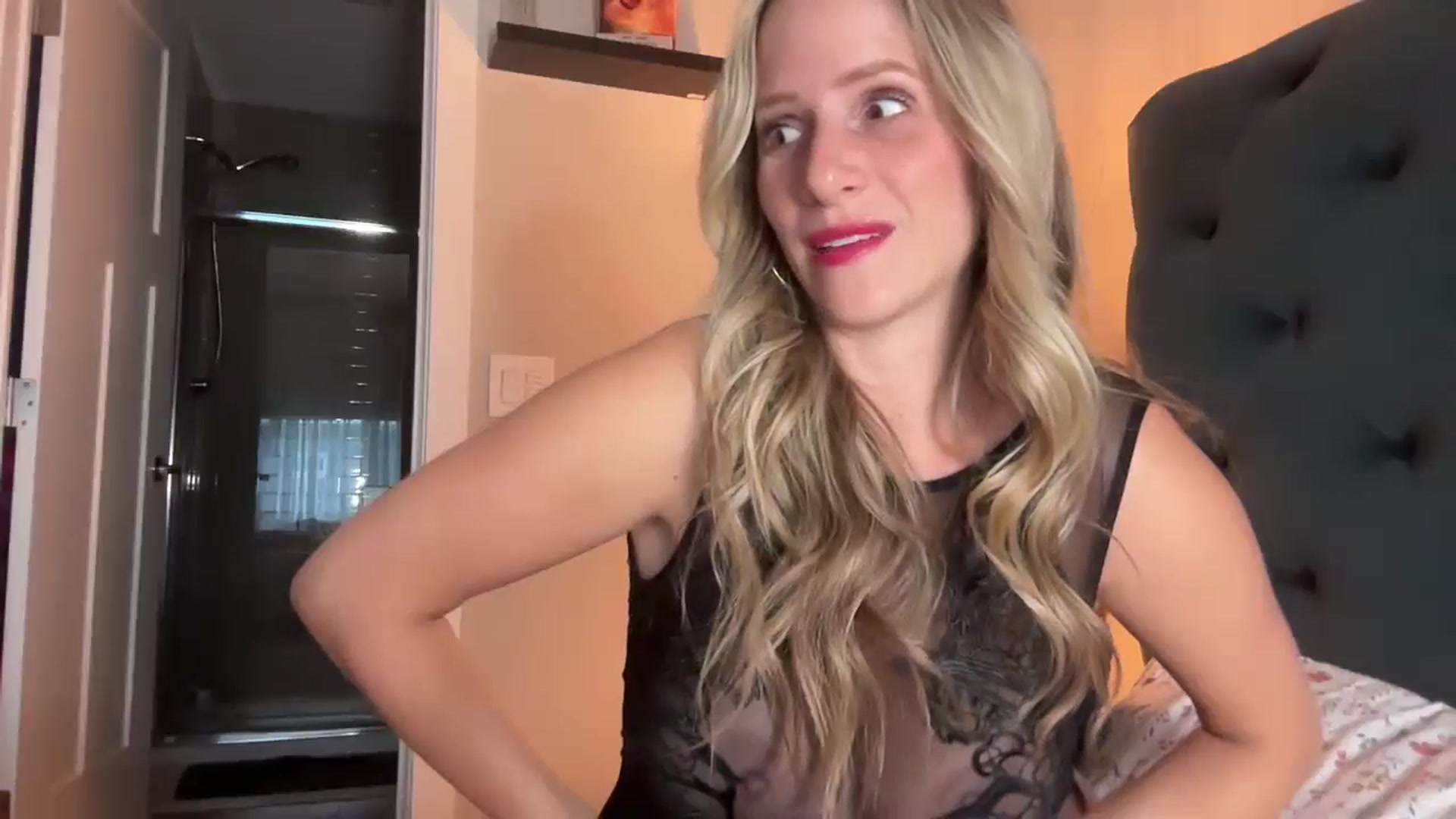 Gallery image thumbnail from Lucylux1's myfreecams stream on, 08/28/2024, 03:06 image 4 of 20