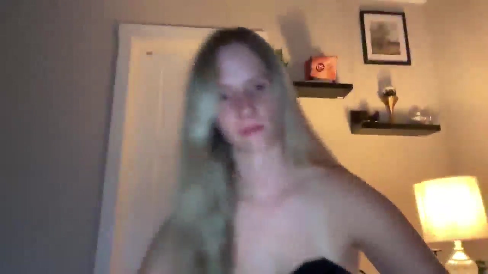 Gallery image thumbnail from Lucylux1's myfreecams stream on, 09/09/2024, 02:12 image 16 of 20