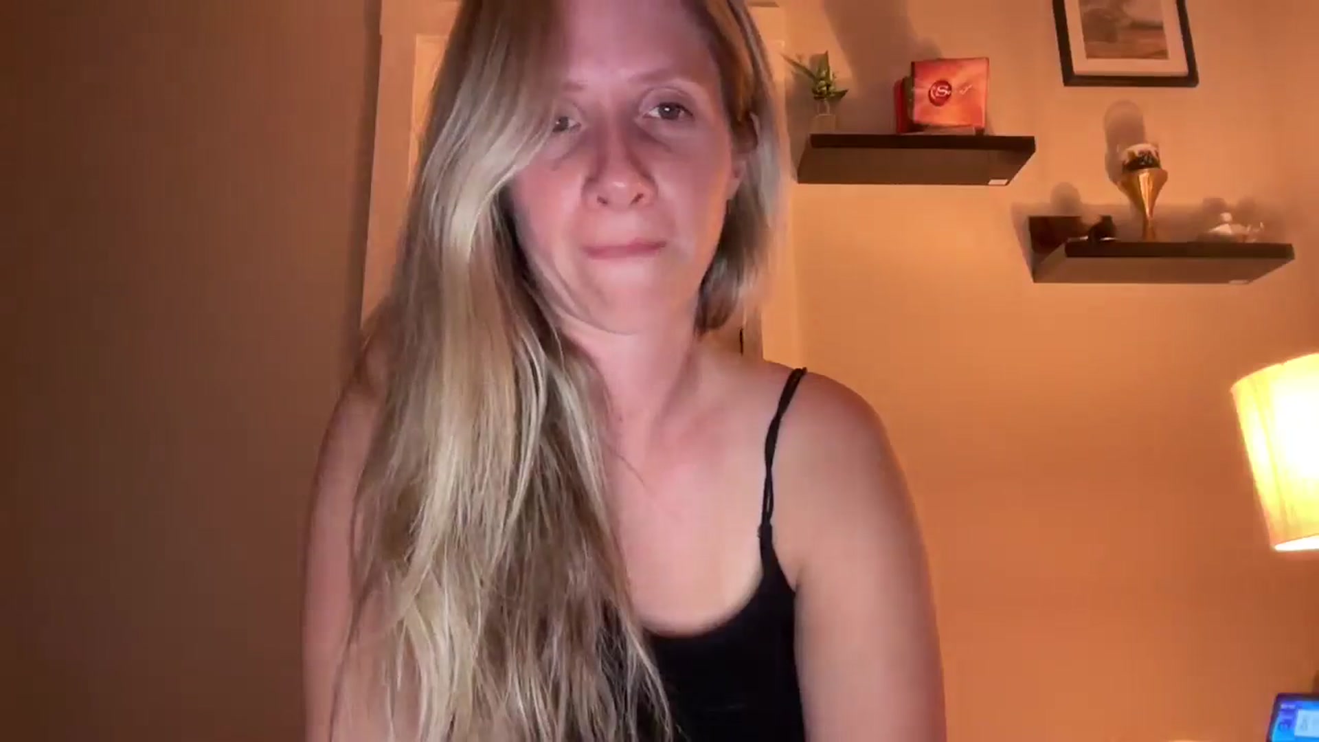 Gallery image thumbnail from Lucylux1's myfreecams stream on, 09/09/2024, 03:16 image 3 of 20