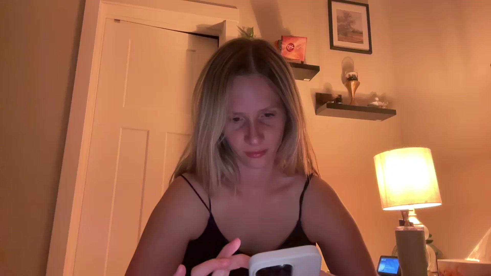 Gallery image thumbnail from Lucylux1's myfreecams stream on, 09/09/2024, 03:16 image 5 of 20