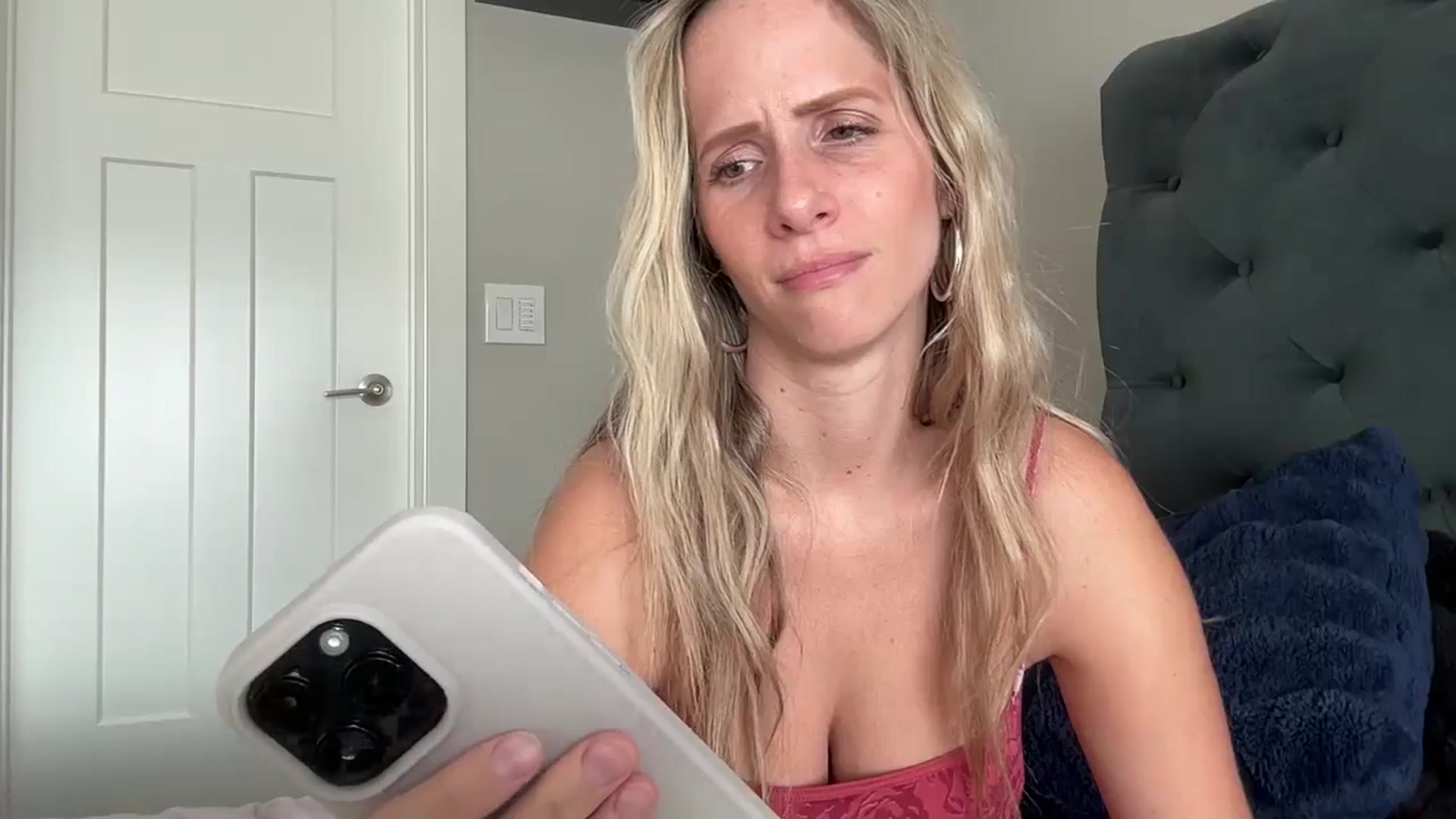 Gallery image thumbnail from Lucylux1's myfreecams stream on, 09/10/2024, 17:14 image 11 of 20