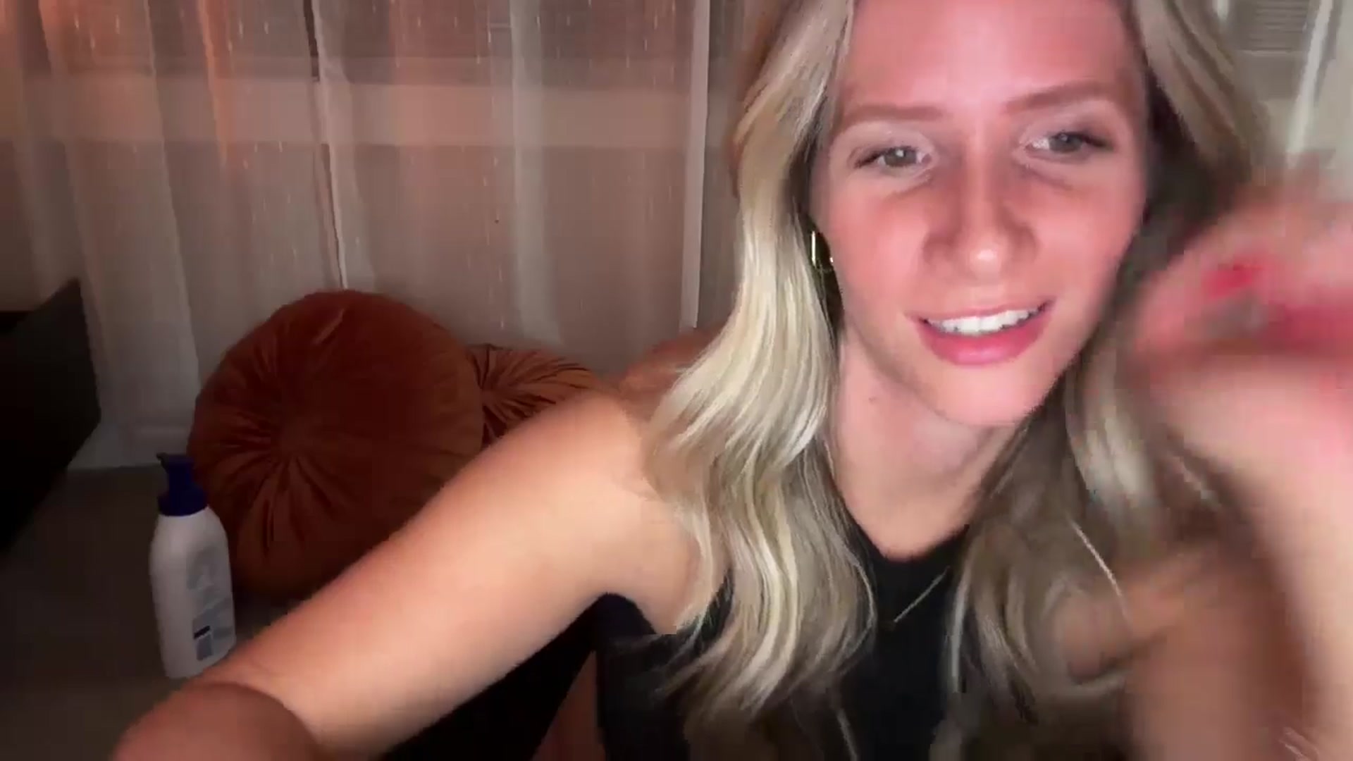 Gallery image thumbnail from Lucylux1's myfreecams stream on, 09/16/2024, 03:48 image 20 of 20