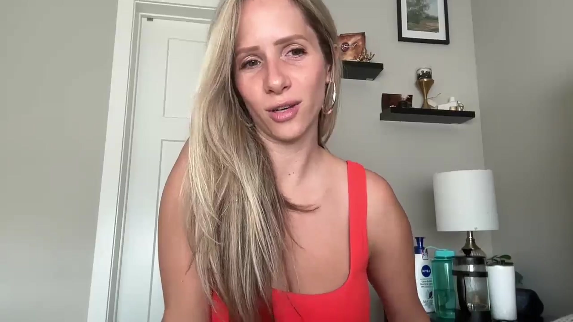 Gallery image thumbnail from Lucylux1's myfreecams stream on, 10/14/2024, 18:32 image 13 of 20