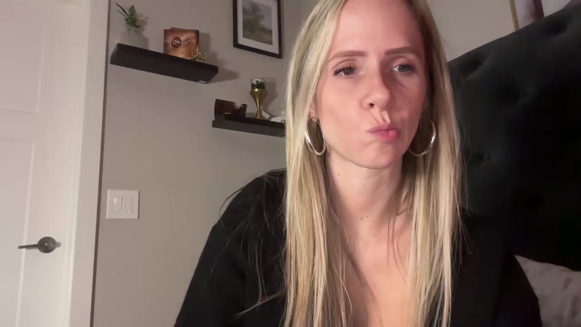 Gallery image thumbnail from Lucylux1's myfreecams stream on, 11/11/2024, 03:29 image 13 of 20