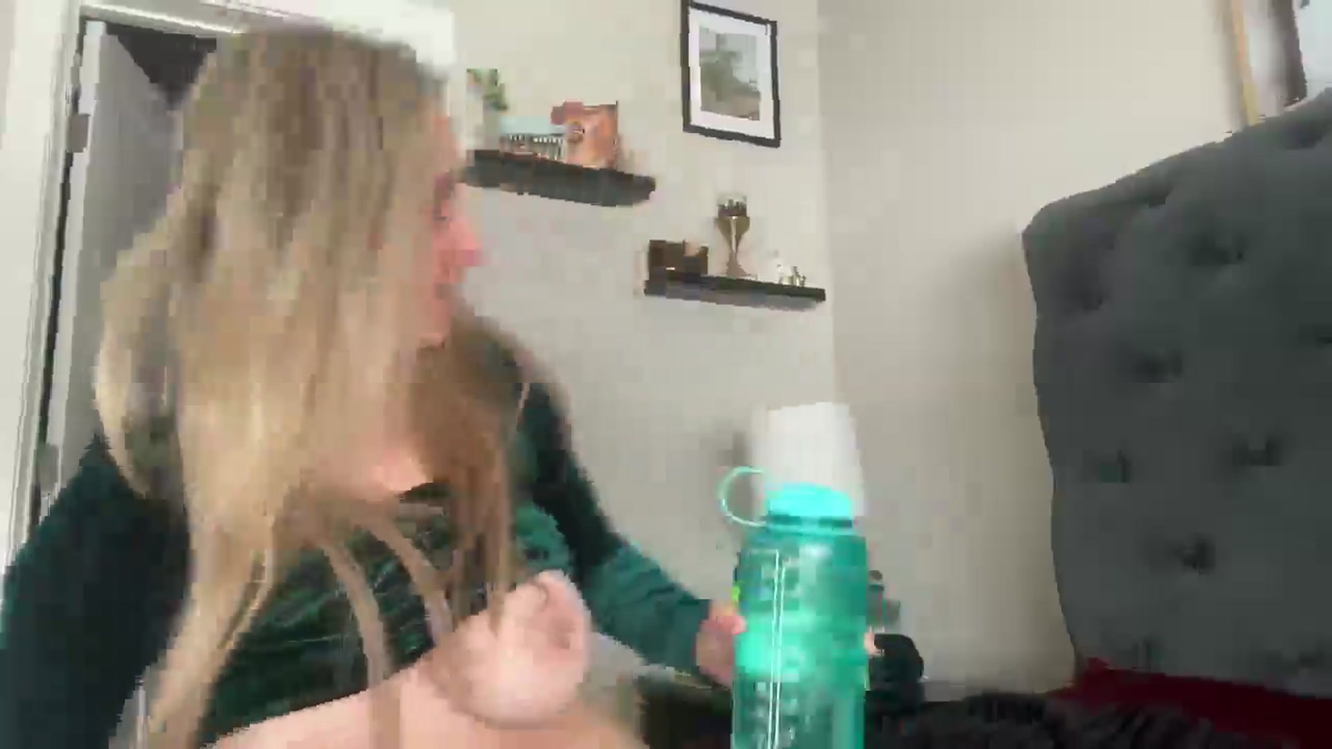 Gallery image thumbnail from Lucylux1's myfreecams stream on, 11/18/2024, 19:29 image 15 of 20