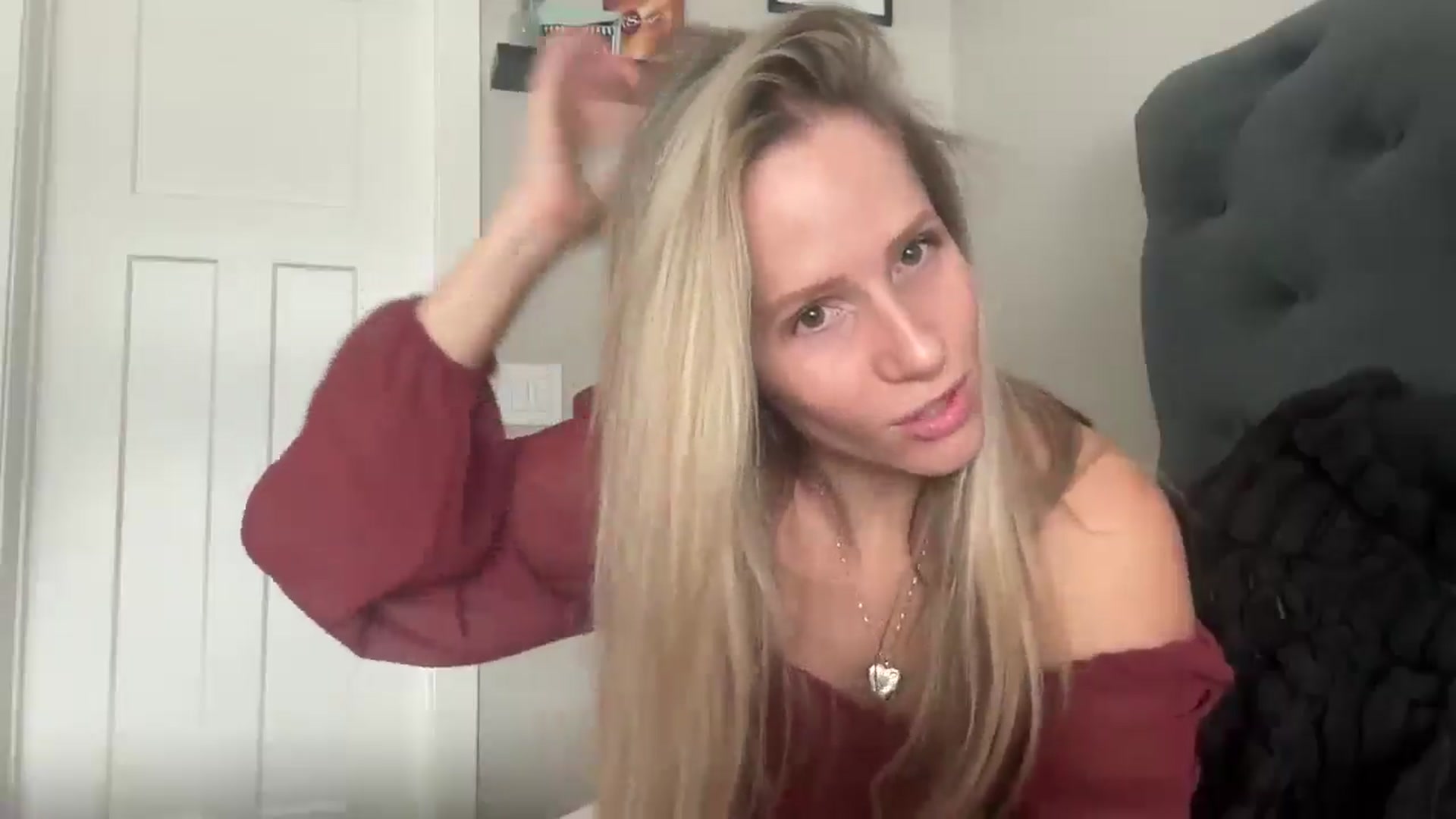 Gallery image thumbnail from Lucylux1's myfreecams stream on, 11/20/2024, 19:06 image 18 of 20