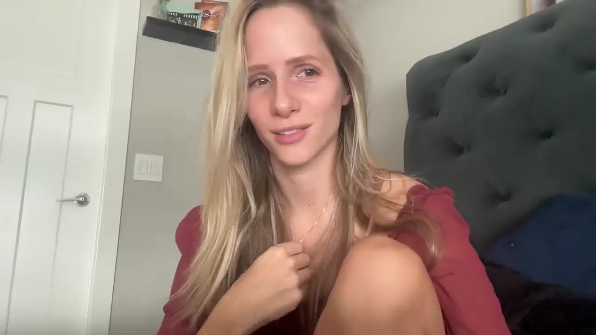 Gallery image thumbnail from Lucylux1's myfreecams stream on, 11/20/2024, 19:06 image 19 of 20