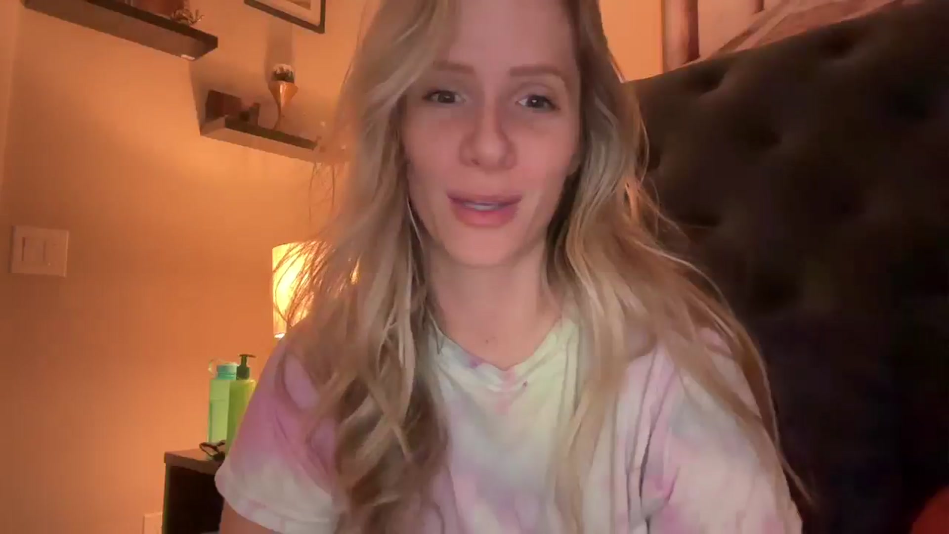 Gallery image thumbnail from Lucylux1's myfreecams stream on, 11/25/2024, 04:04 image 19 of 20
