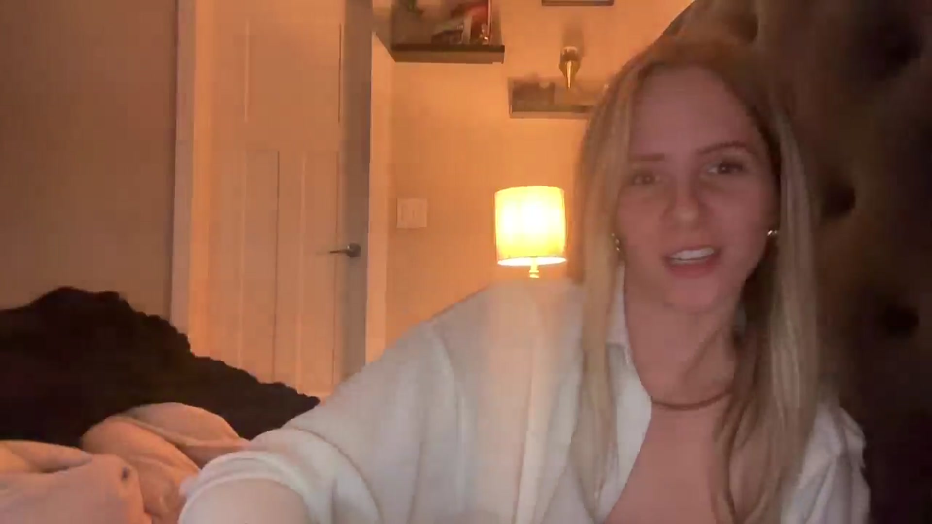 Gallery image thumbnail from Lucylux1's myfreecams stream on, 12/16/2024, 23:15 image 16 of 20