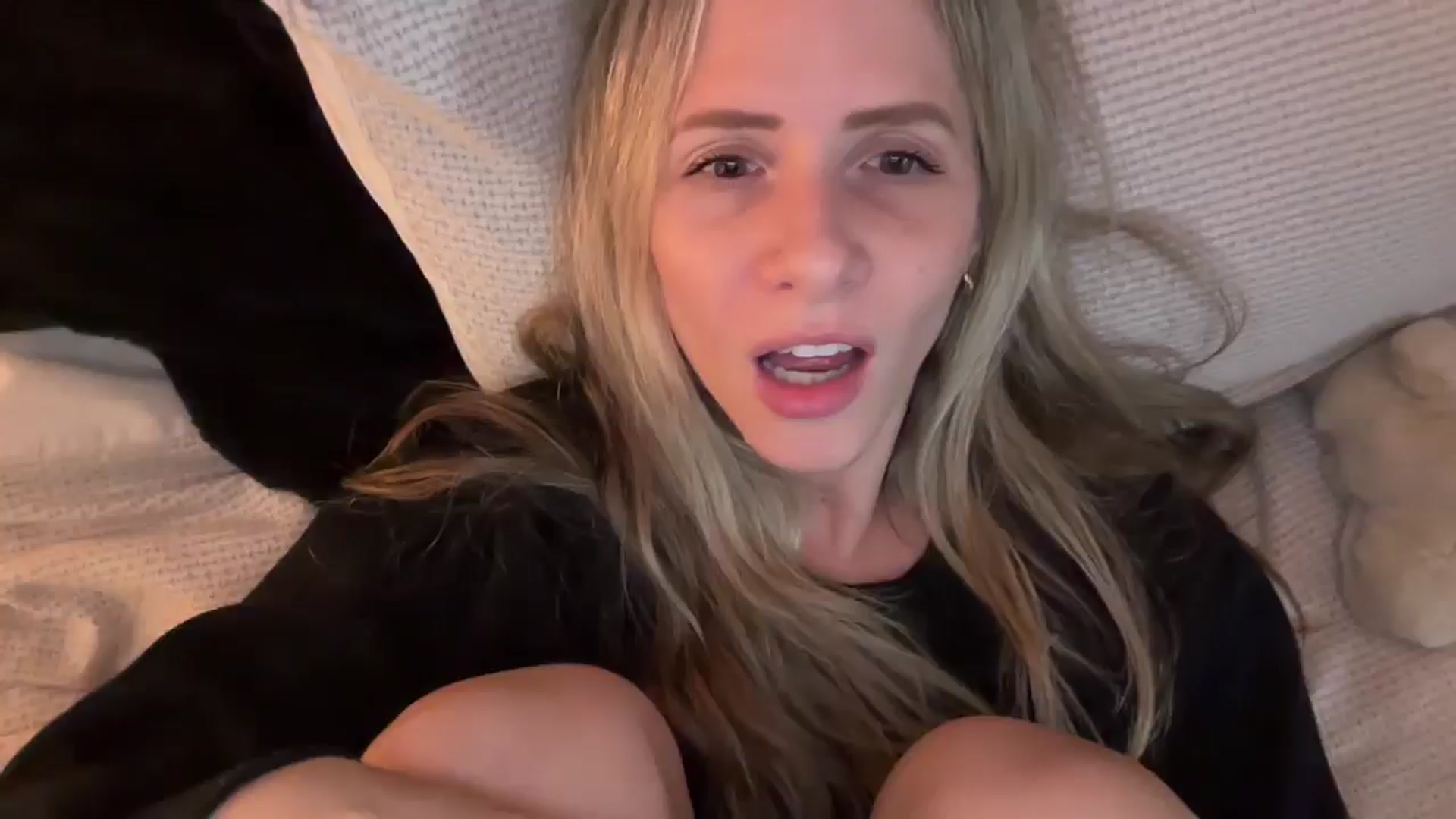 Gallery image thumbnail from Lucylux1's myfreecams stream on, 01/13/2025, 04:23 image 16 of 20