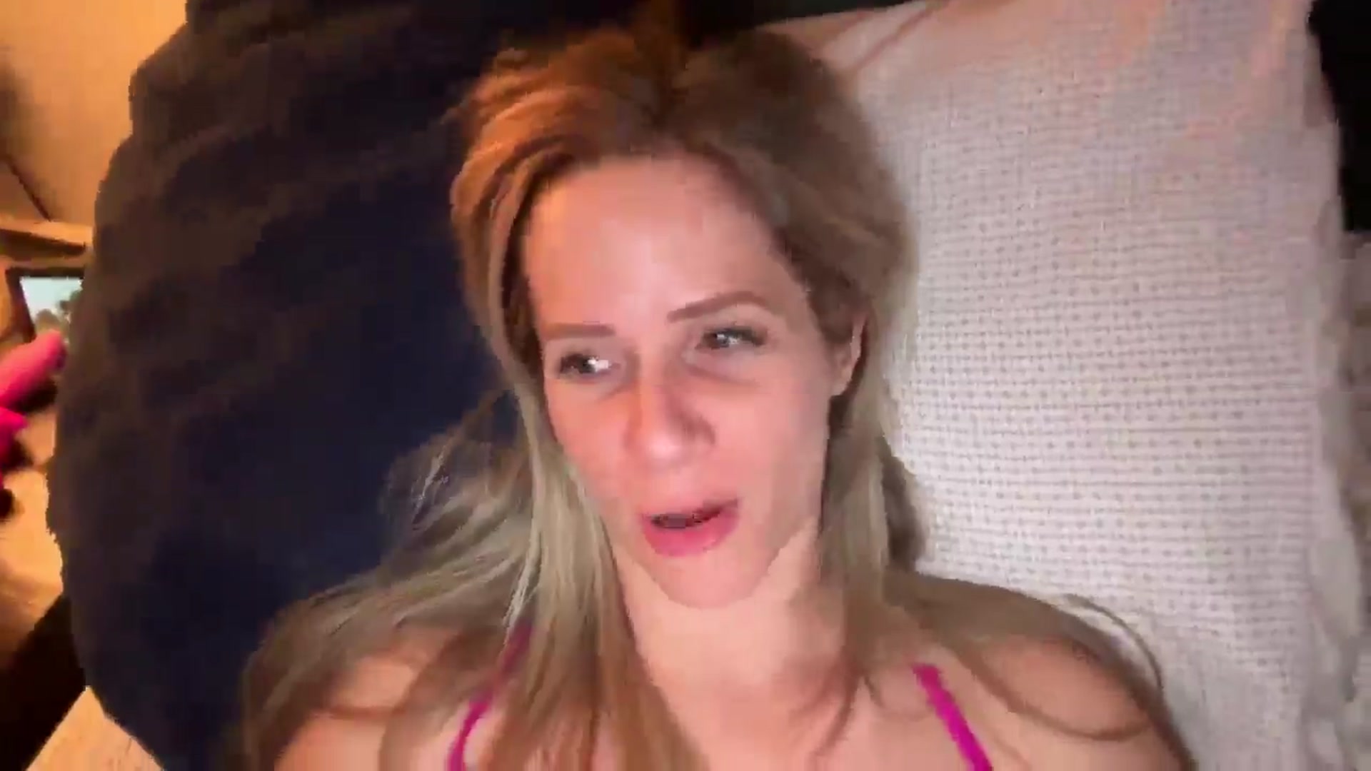 Gallery image thumbnail from Lucylux1's myfreecams stream on, 01/19/2025, 04:35 image 12 of 20