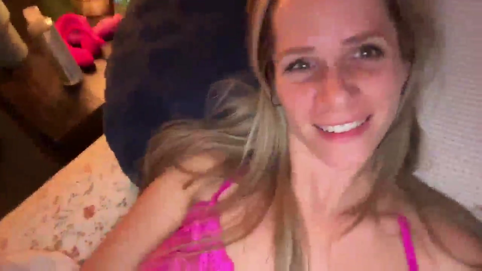 Gallery image thumbnail from Lucylux1's myfreecams stream on, 01/19/2025, 04:35 image 11 of 20