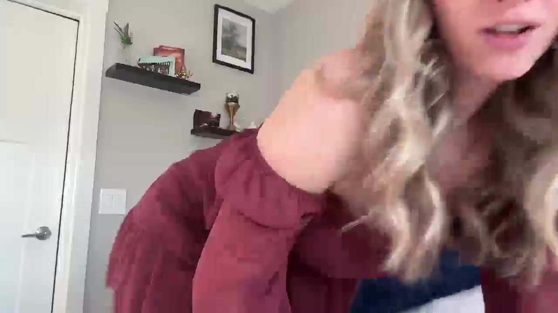 Gallery image thumbnail from Lucylux1's myfreecams stream on, 01/21/2025, 19:40 image 2 of 20