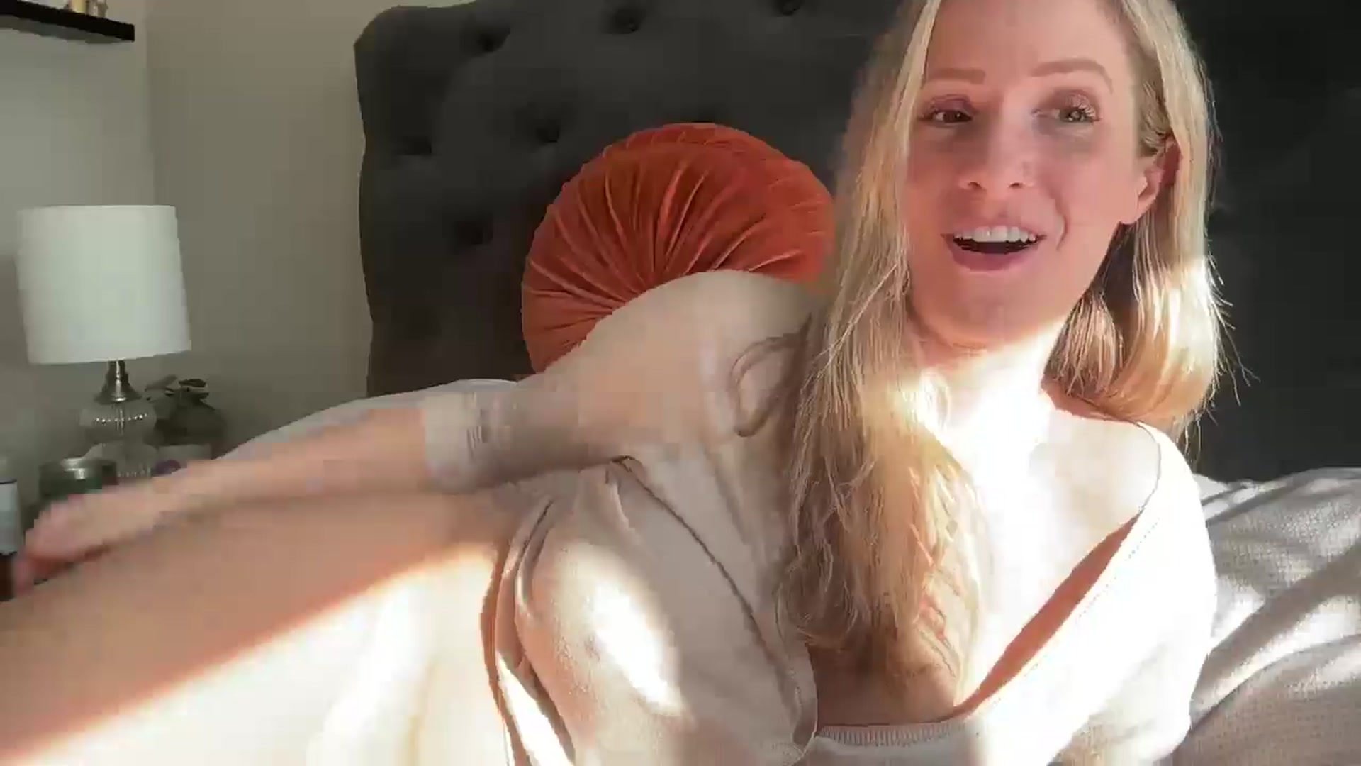 Gallery image thumbnail from Lucylux1's myfreecams stream on, 01/27/2025, 20:14 image 13 of 20
