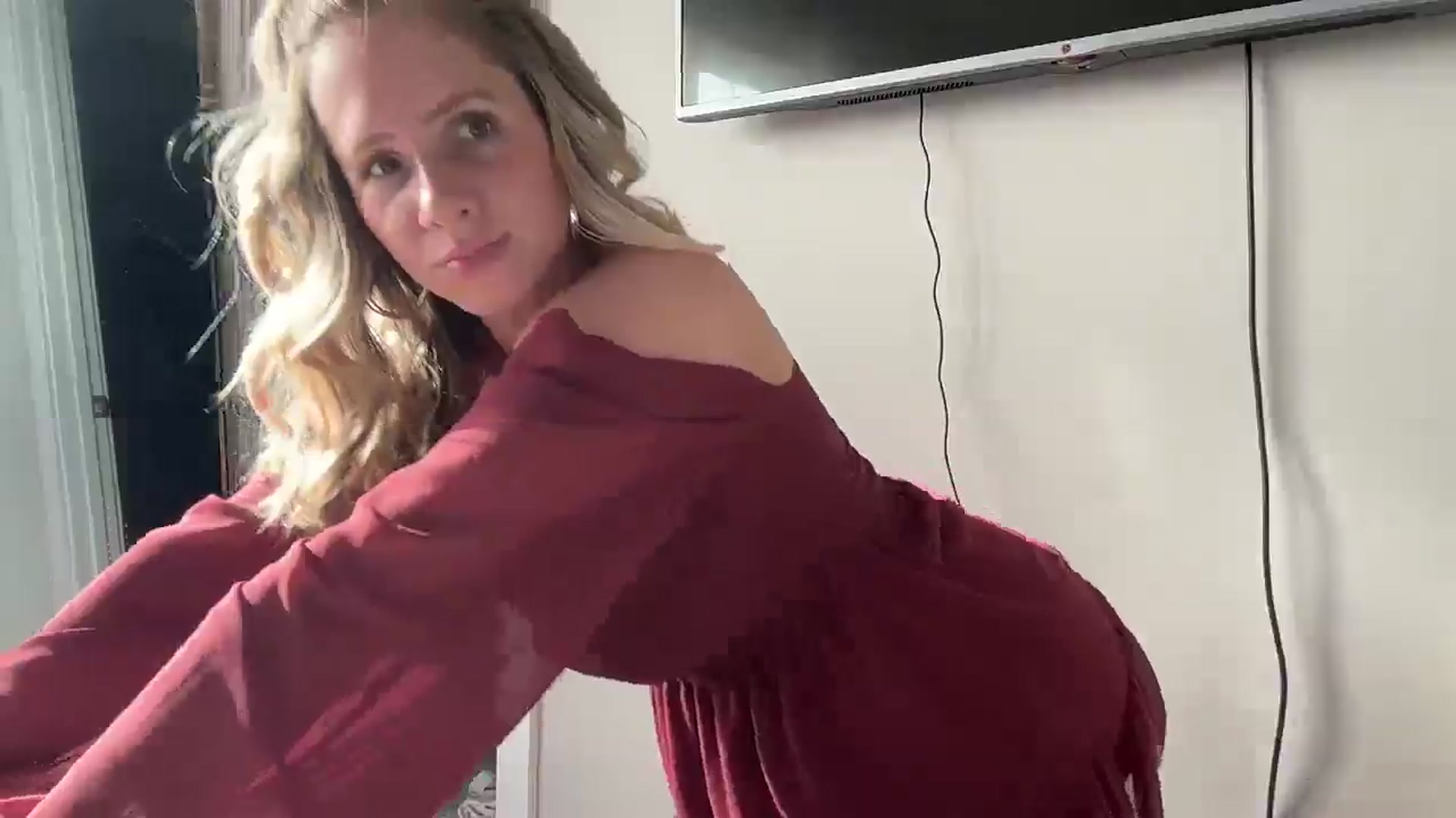 Gallery image thumbnail from Lucylux1's myfreecams stream on, 02/20/2025, 19:24 image 8 of 20