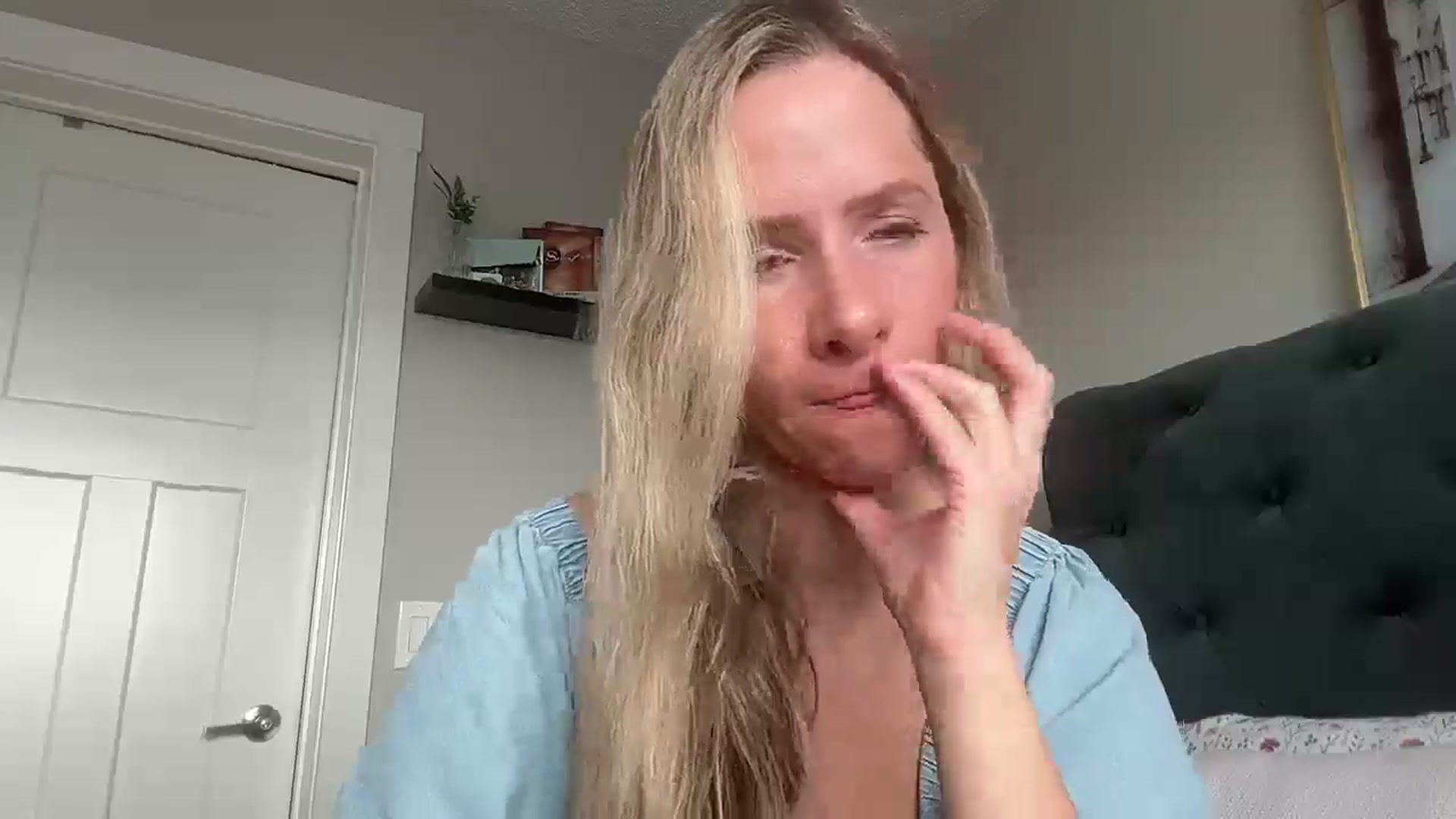 Gallery image thumbnail from Lucylux1's myfreecams stream on, 03/10/2025, 18:14 image 4 of 20