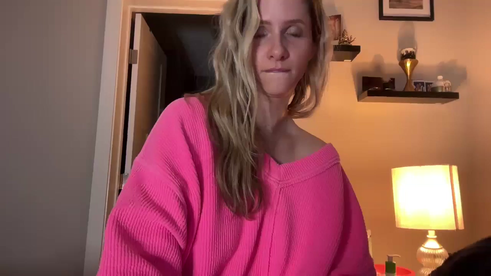 Gallery image thumbnail from Lucylux1's myfreecams stream on, 03/14/2025, 01:35 image 5 of 20