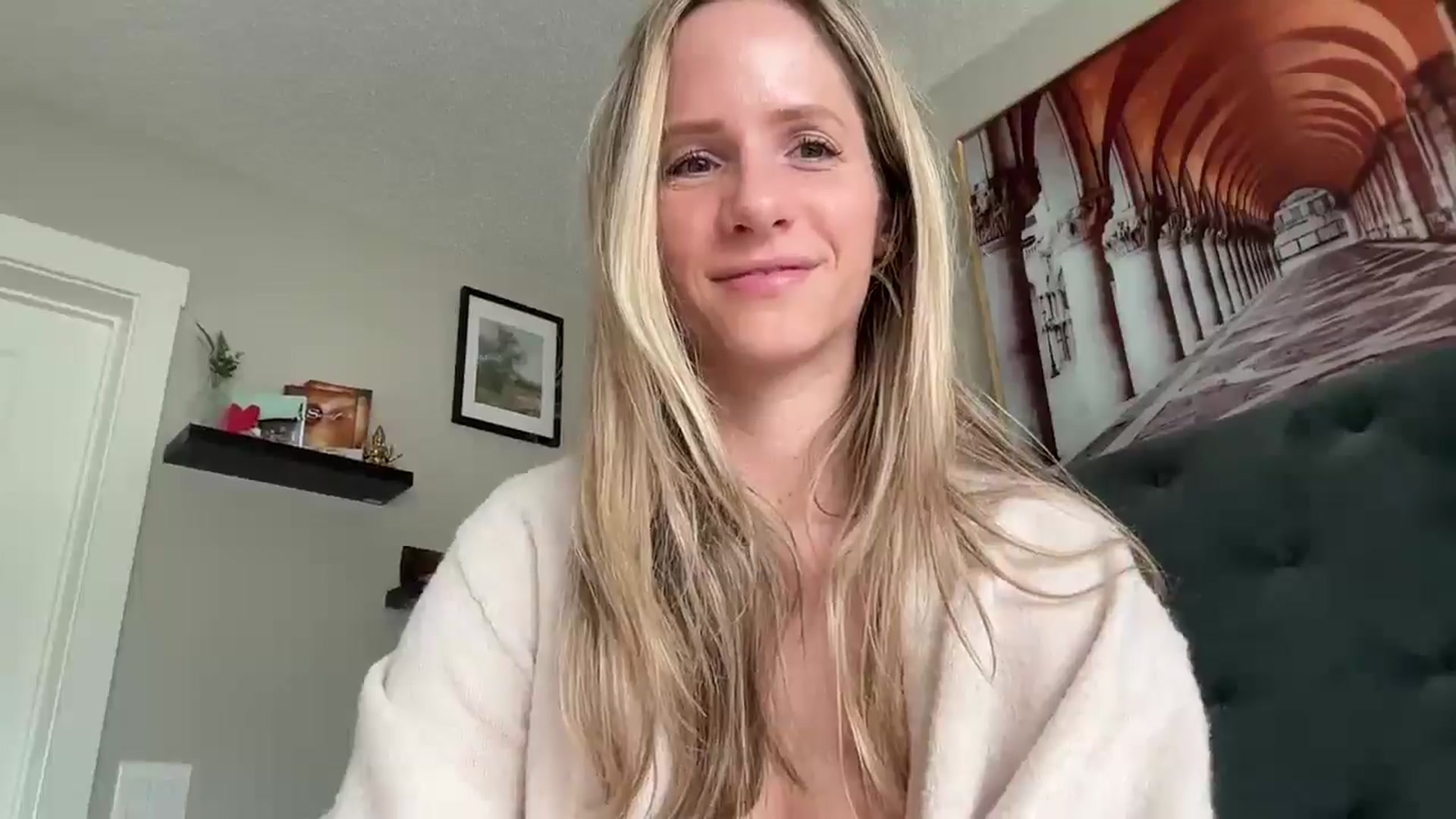 Gallery image thumbnail from Lucylux1's myfreecams stream on, 03/20/2025, 18:21 image 17 of 20