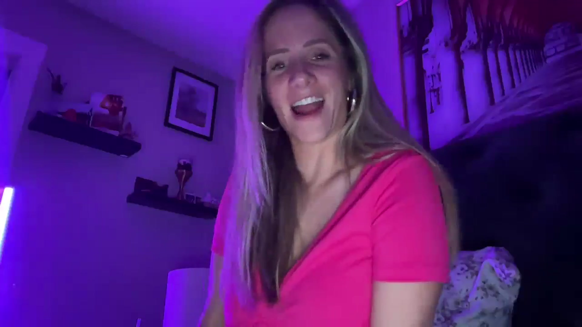 Gallery image thumbnail from Lucylux1's myfreecams stream on, 03/24/2025, 03:43 image 13 of 20