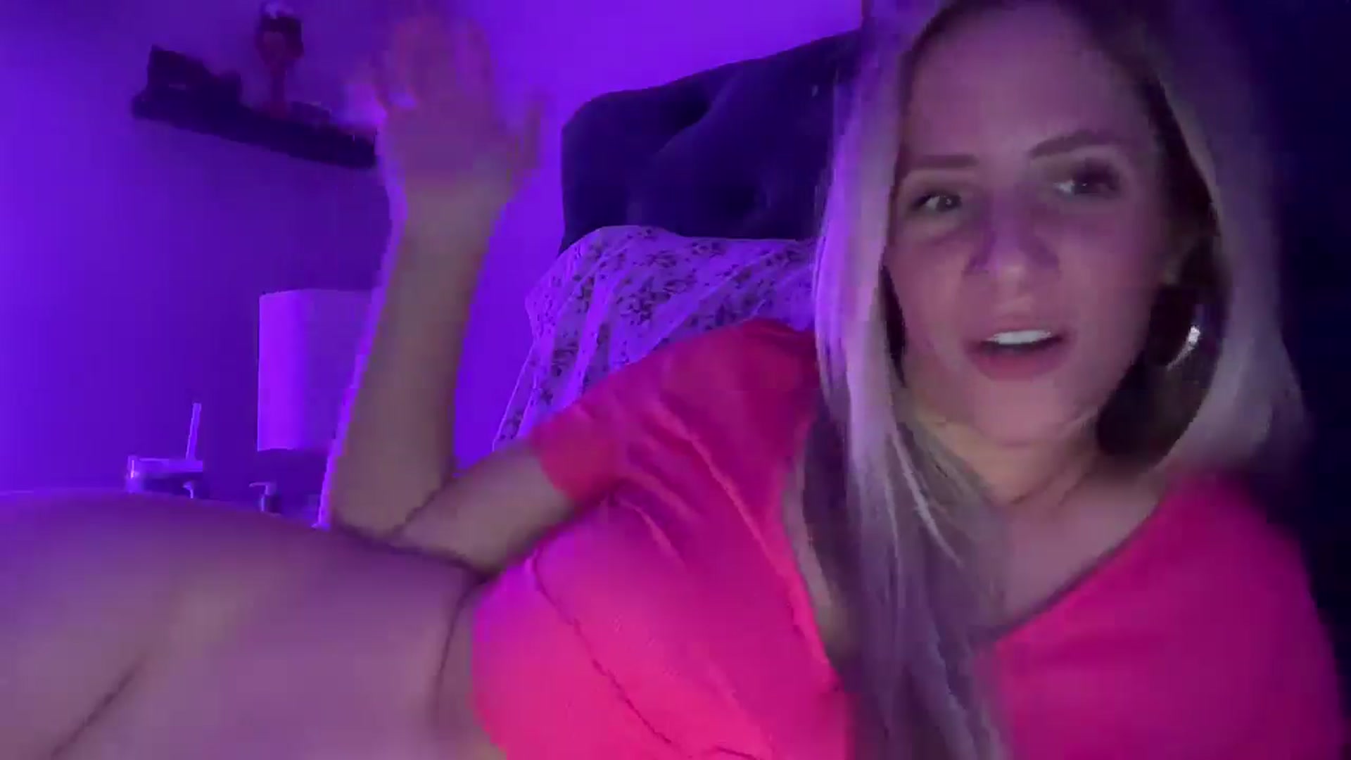 Gallery image thumbnail from Lucylux1's myfreecams stream on, 03/24/2025, 03:43 image 8 of 20