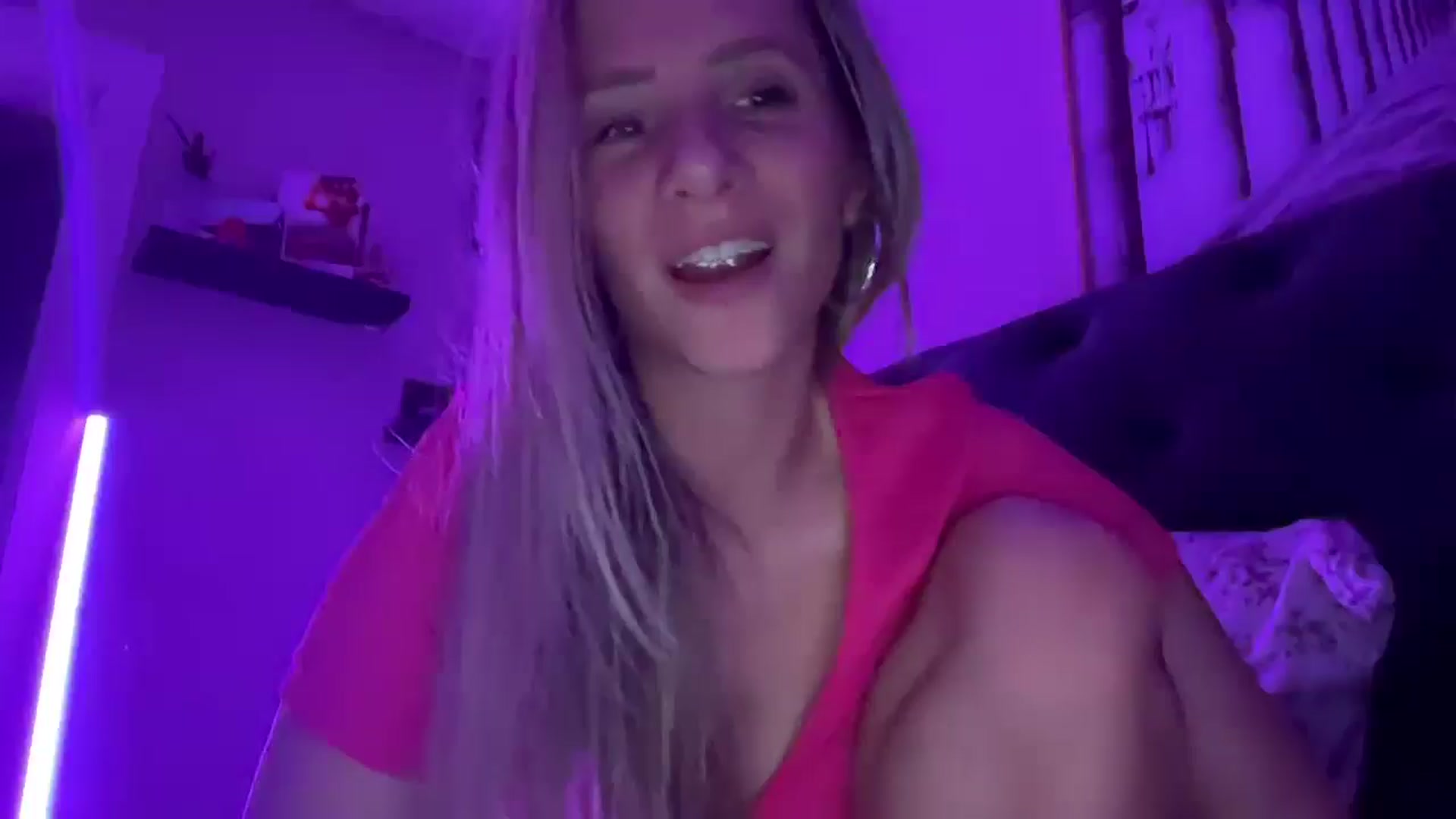 Gallery image thumbnail from Lucylux1's myfreecams stream on, 03/24/2025, 03:43 image 14 of 20