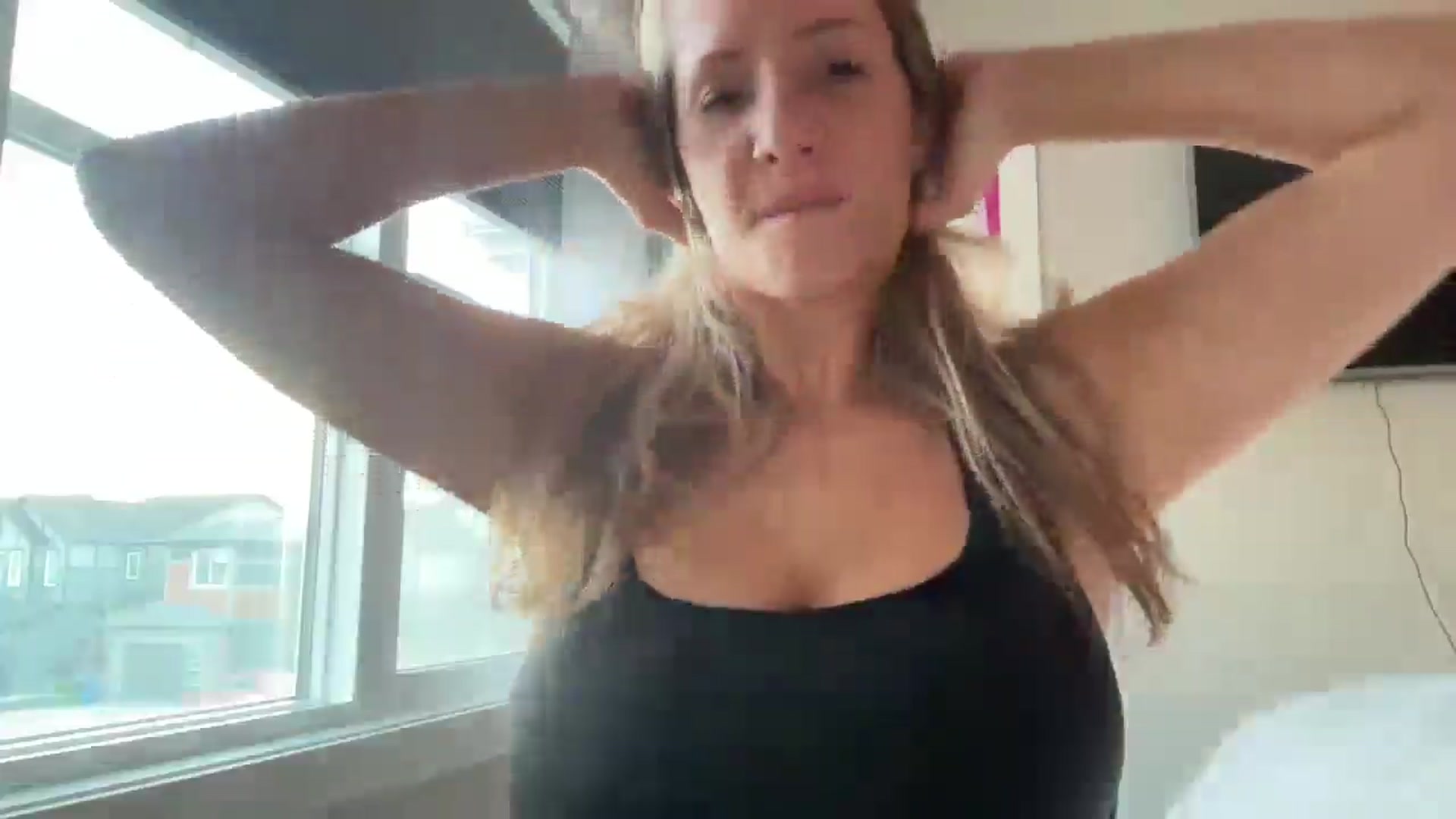Gallery image thumbnail from Lucylux1's myfreecams stream on, 03/25/2025, 02:27 image 9 of 20