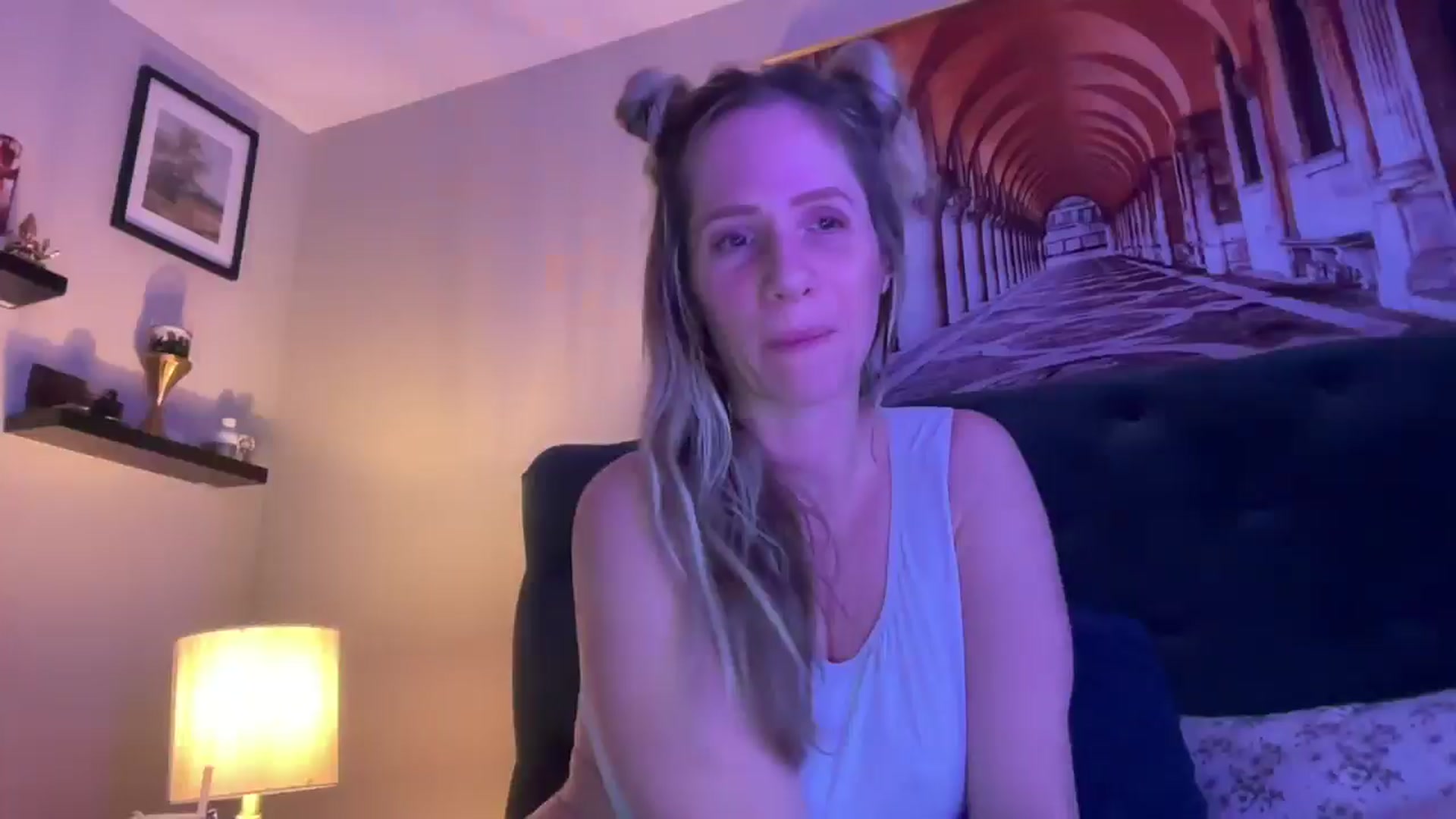Gallery image thumbnail from Lucylux1's myfreecams stream on, 03/28/2025, 01:22 image 1 of 20