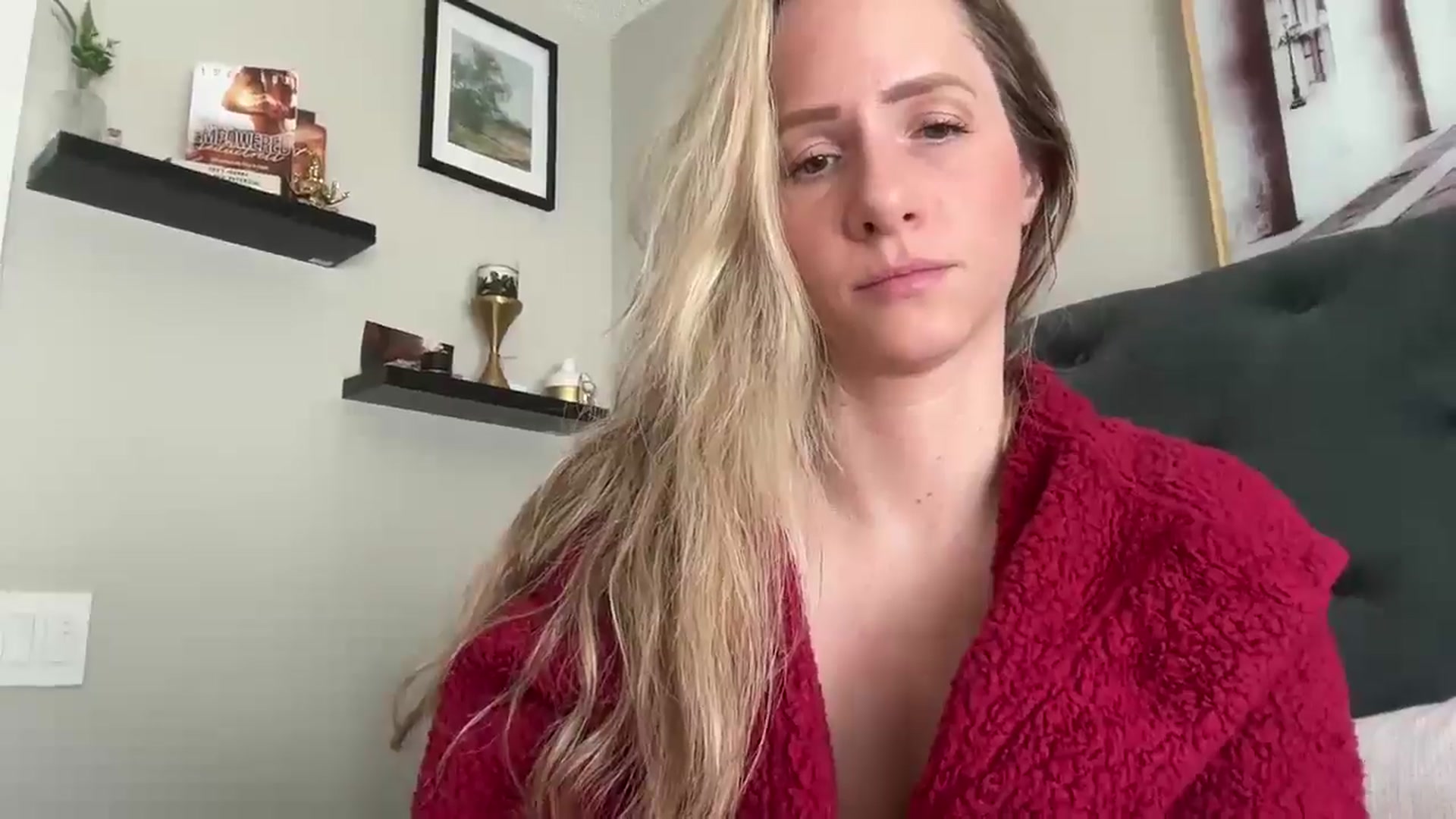 Gallery image thumbnail from Lucylux1's myfreecams stream on, 04/28/2025, 17:30 image 2 of 20