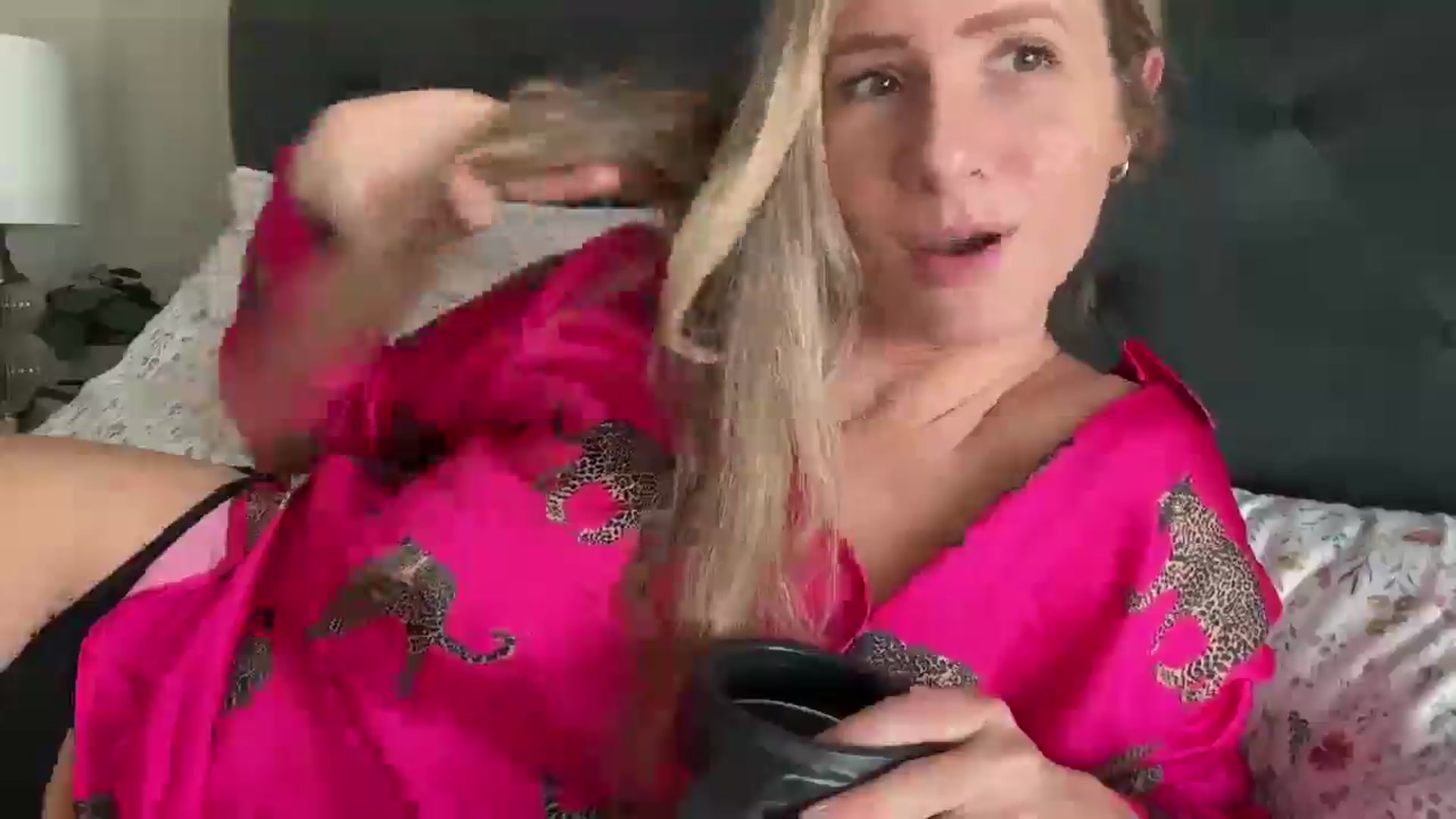 Gallery image thumbnail from Lucylux1's myfreecams stream on, 05/09/2025, 16:26 image 3 of 20