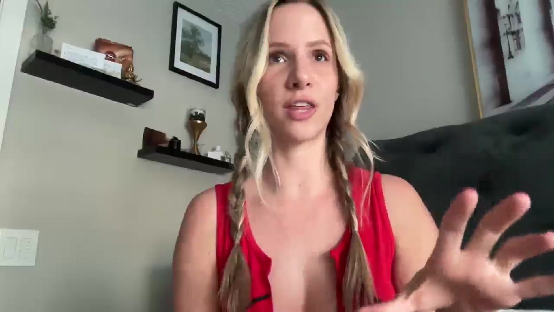 Gallery image thumbnail from Lucylux1's myfreecams stream on, 06/17/2025, 03:31 image 3 of 20