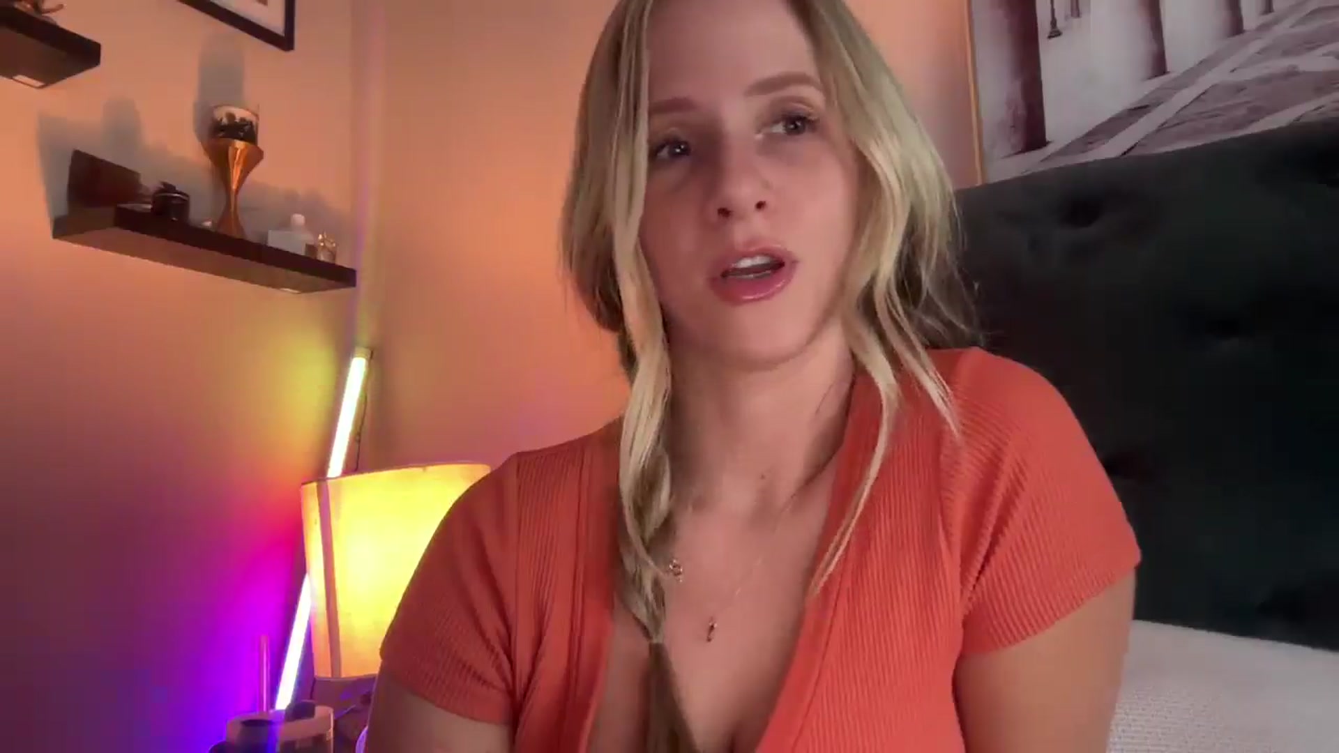 Gallery image thumbnail from Lucylux1's myfreecams stream on, 06/18/2025, 02:20 image 18 of 20