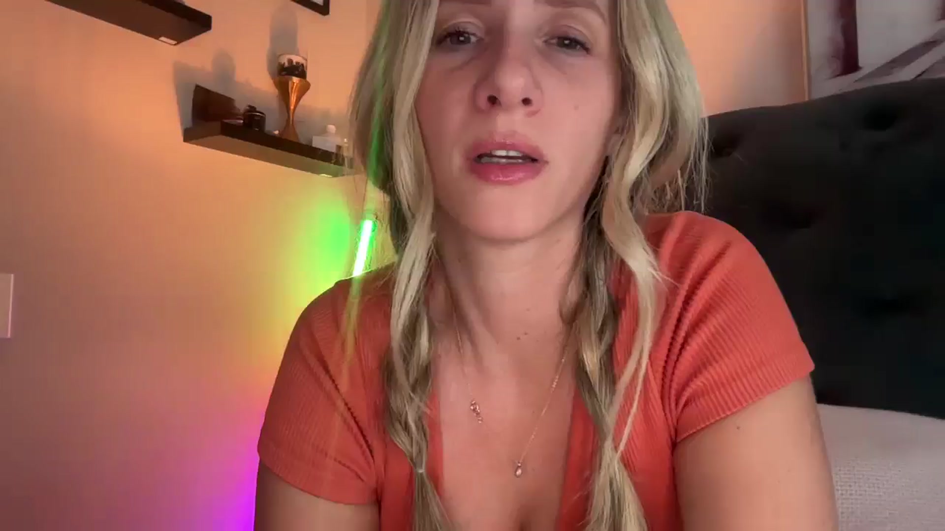 Gallery image thumbnail from Lucylux1's myfreecams stream on, 06/18/2025, 02:20 image 12 of 20