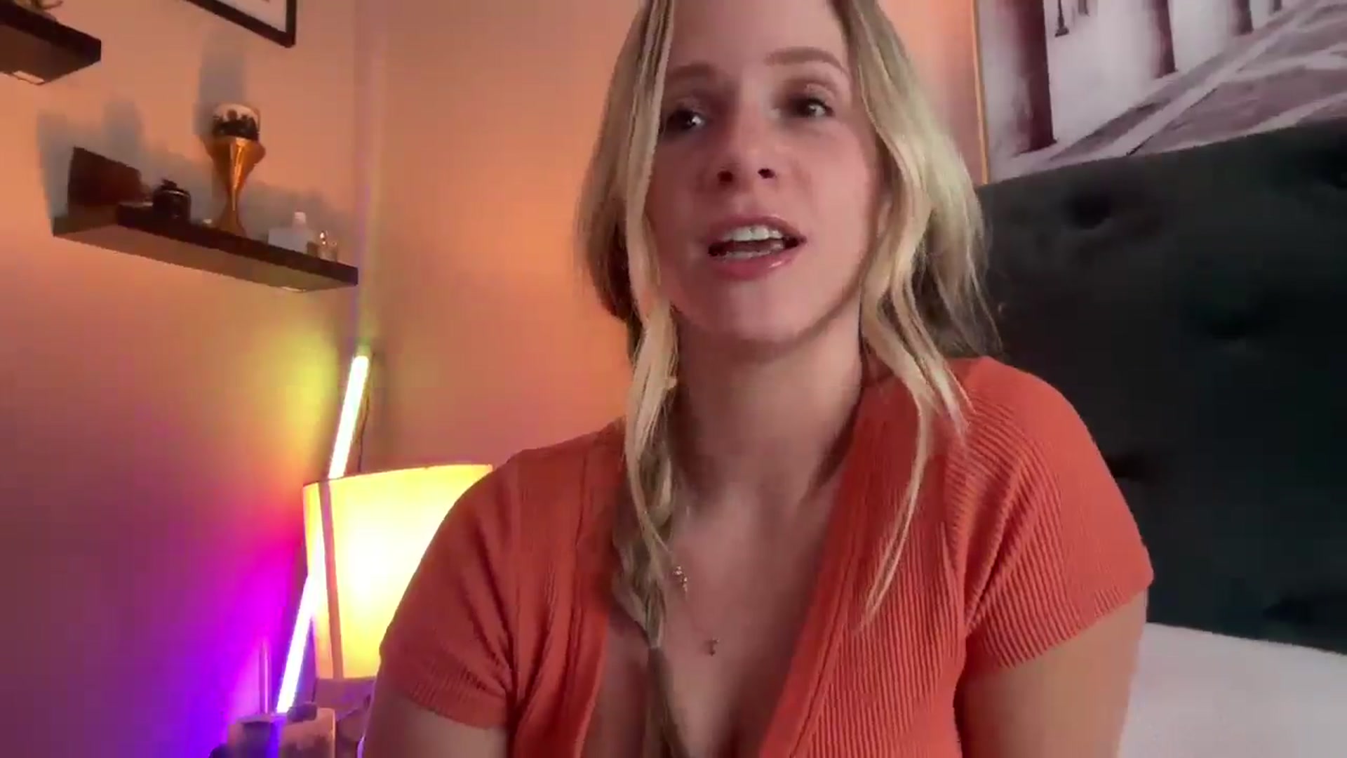 Gallery image thumbnail from Lucylux1's myfreecams stream on, 06/18/2025, 02:20 image 19 of 20