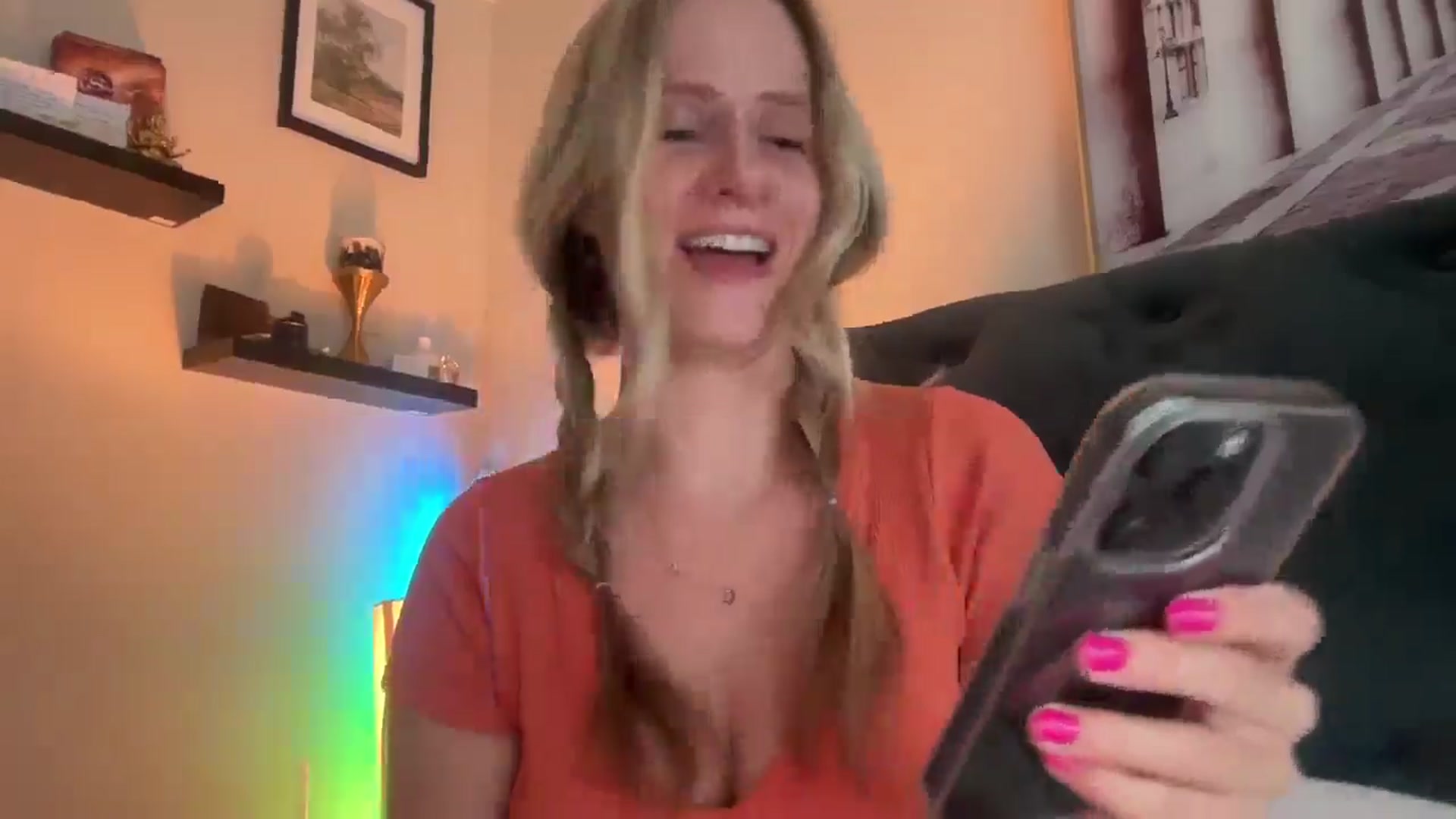 Gallery image thumbnail from Lucylux1's myfreecams stream on, 06/18/2025, 02:20 image 3 of 20