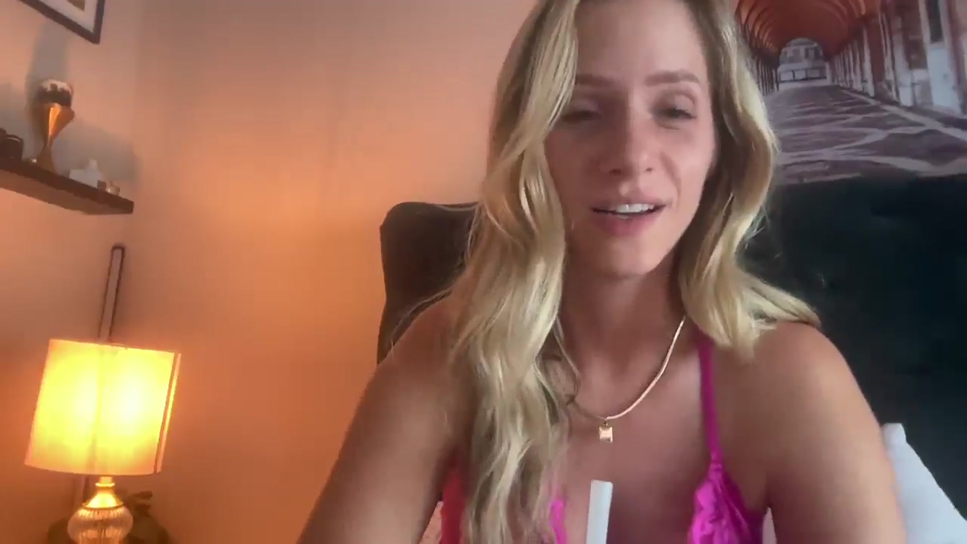 Gallery image thumbnail from Lucylux1's myfreecams stream on, 07/01/2025, 02:47 image 7 of 20