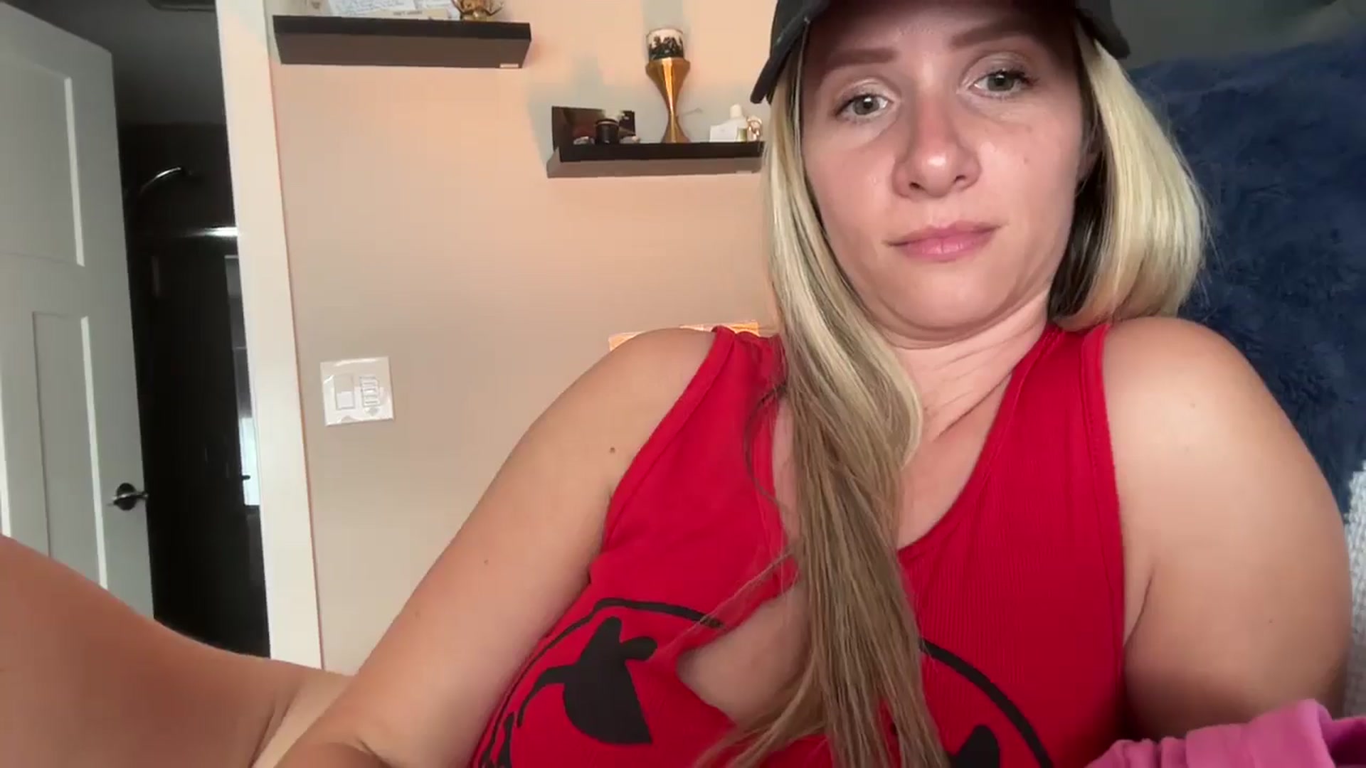 Gallery image thumbnail from Lucylux1's myfreecams stream on, 07/09/2025, 21:34 image 12 of 20