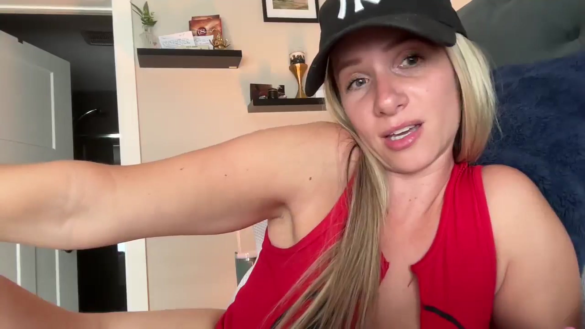 Gallery image thumbnail from Lucylux1's myfreecams stream on, 07/09/2025, 21:34 image 7 of 20