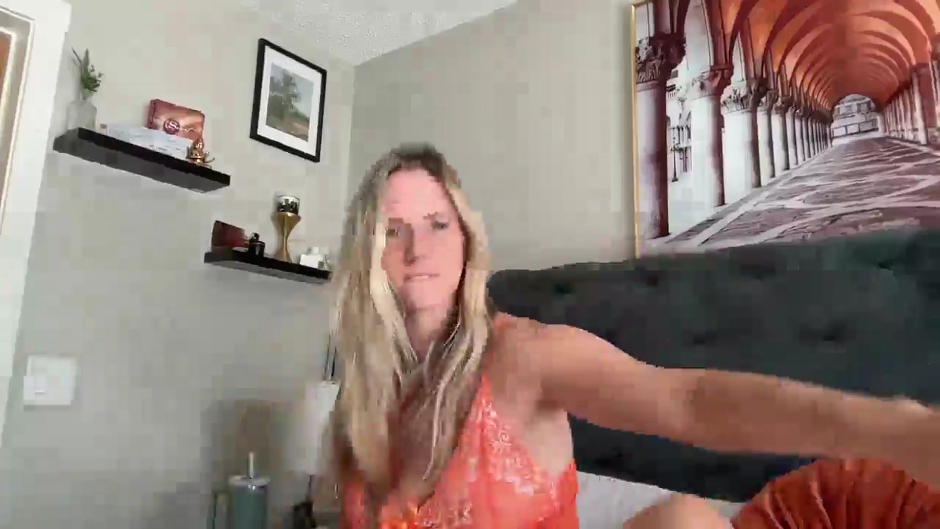 Gallery image thumbnail from Lucylux1's myfreecams stream on, 07/18/2025, 18:41 image 13 of 20