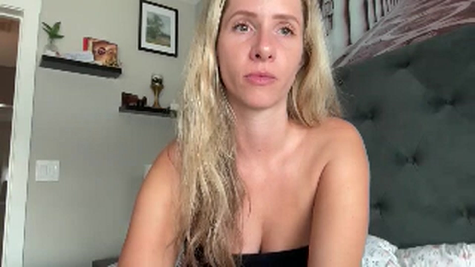 Gallery image thumbnail from Lucylux1's myfreecams stream on, 08/13/2025, 22:23 image 14 of 20