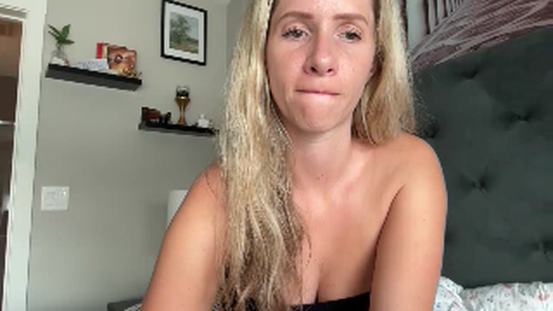 Gallery image thumbnail from Lucylux1's myfreecams stream on, 08/13/2025, 22:23 image 15 of 20