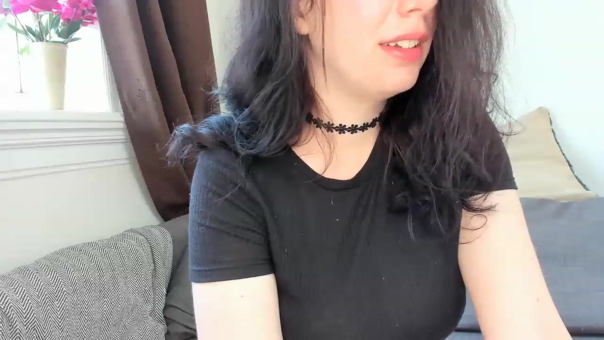 Gallery image thumbnail from Lucysummer's myfreecams stream on, 06/05/2023, 11:23 image 2 of 20