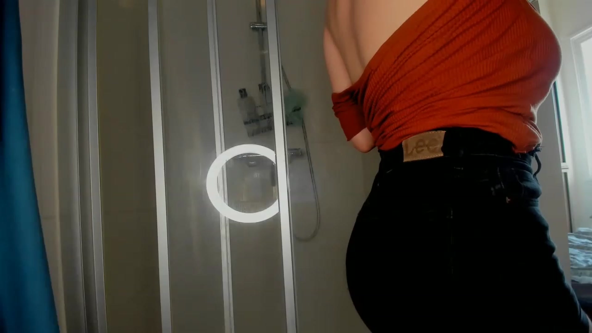 Gallery image thumbnail from Lucysummer's myfreecams stream on, 06/09/2023, 15:11 image 12 of 20