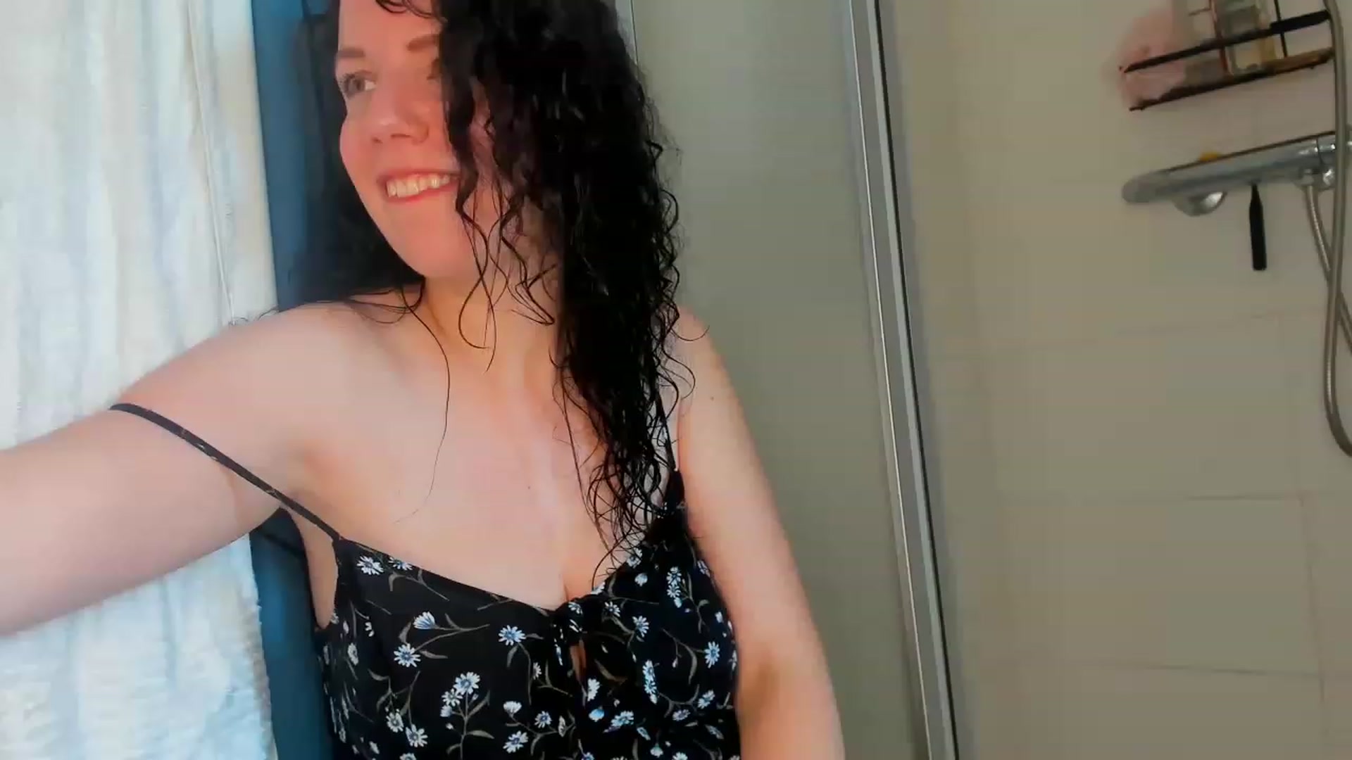 Gallery image thumbnail from Lucysummer's myfreecams stream on, 06/13/2023, 14:00 image 20 of 20