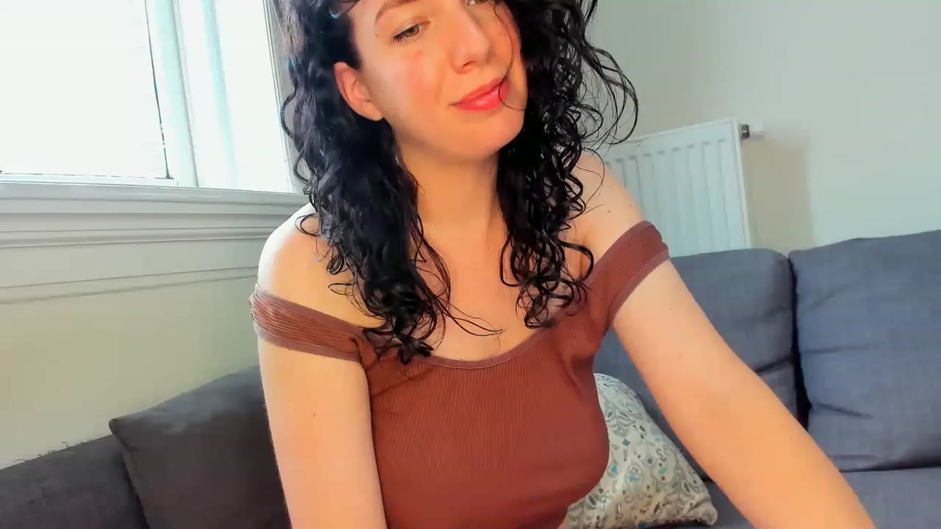 Gallery image thumbnail from Lucysummer's myfreecams stream on, 06/19/2023, 09:35 image 19 of 20