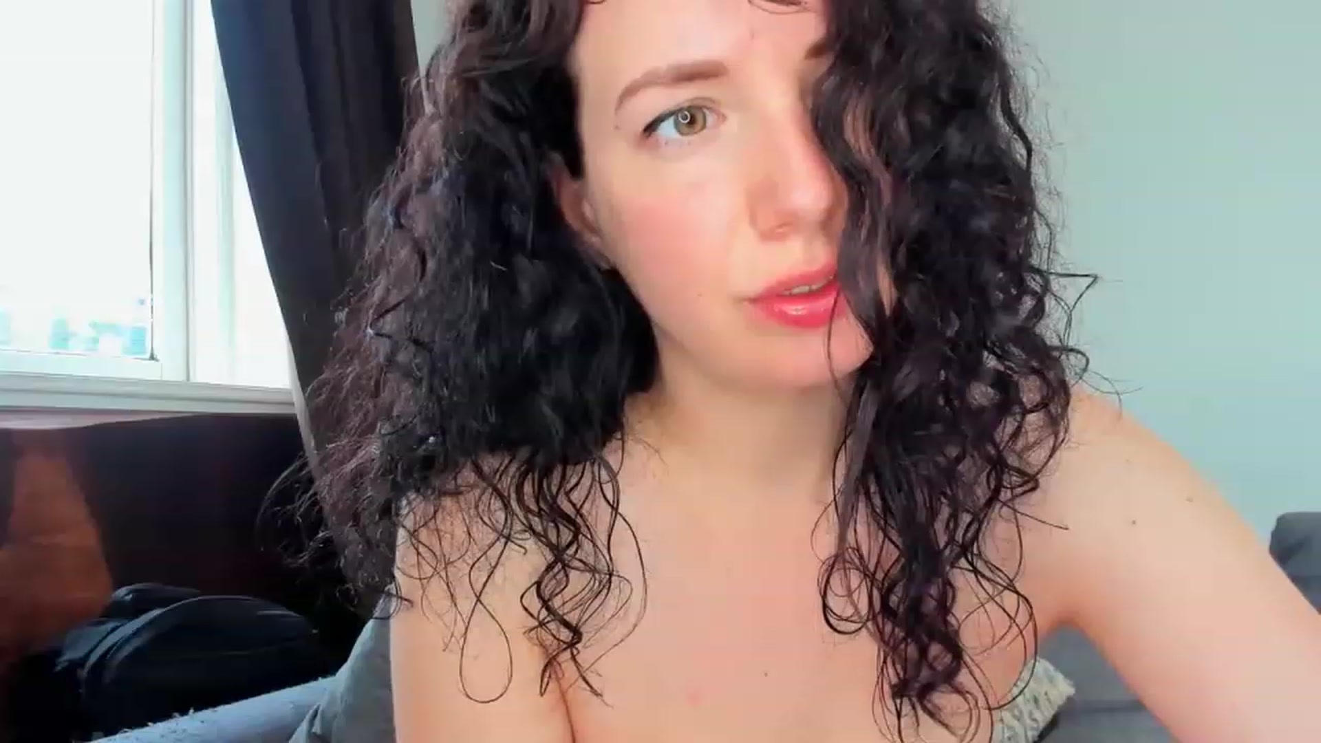 Gallery image thumbnail from Lucysummer's myfreecams stream on, 06/26/2023, 10:59 image 17 of 20
