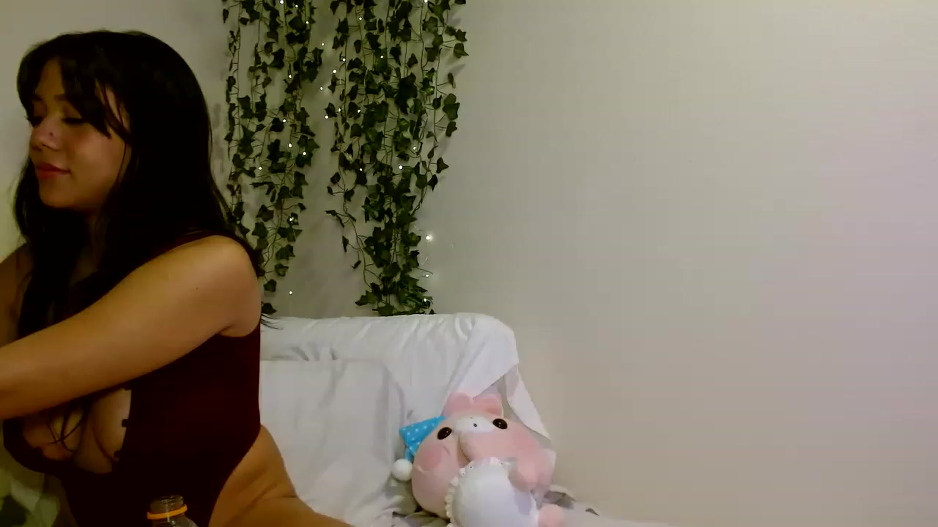 Gallery image thumbnail from Lucyy_fer's myfreecams stream on, 01/10/2023, 04:35 image 20 of 20