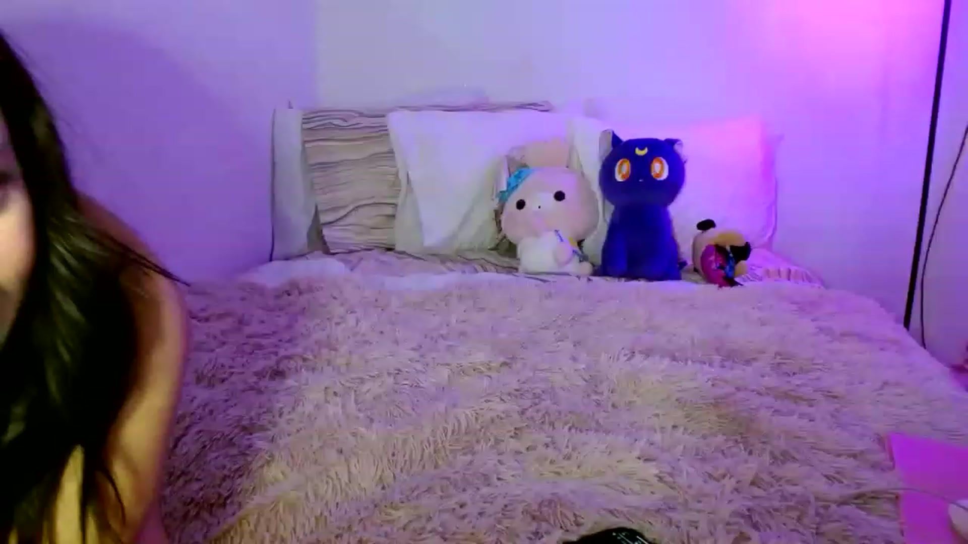 Gallery image thumbnail from Lucyy_fer's myfreecams stream on, 03/08/2023, 08:22 image 1 of 20