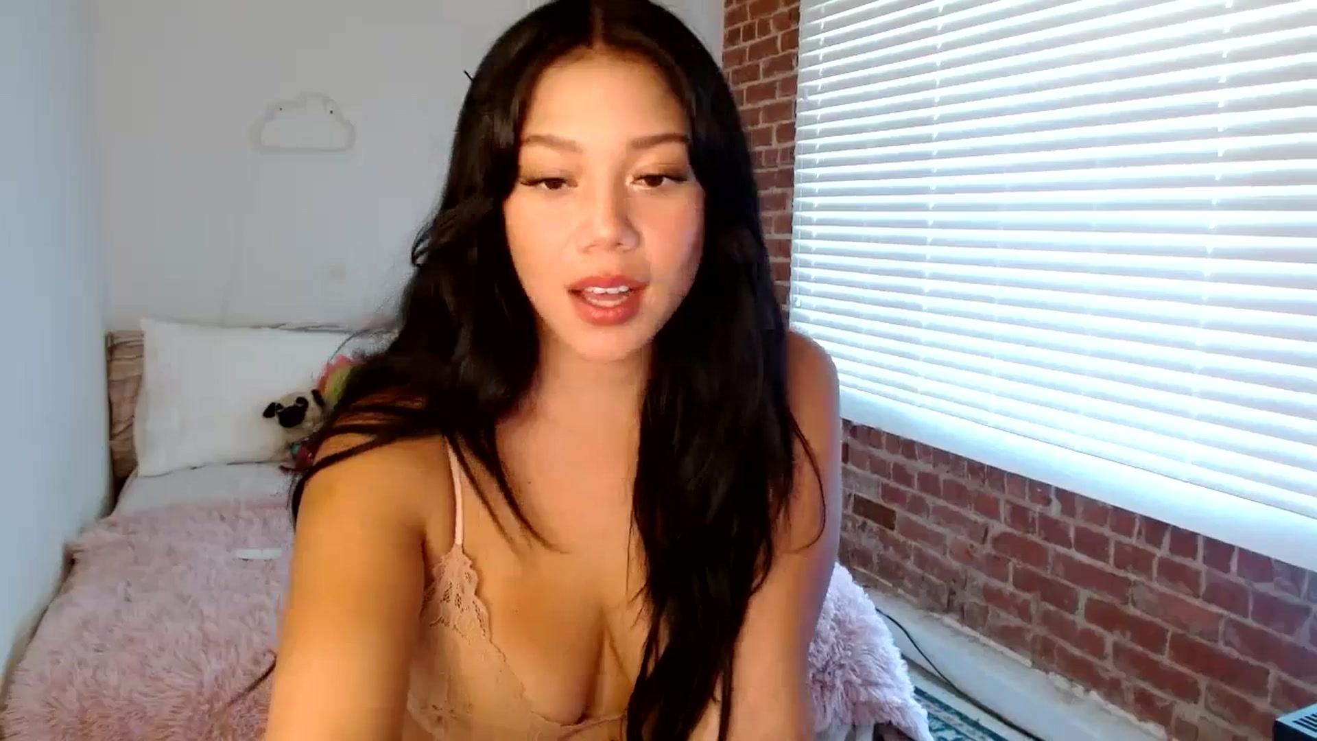 Gallery image thumbnail from Lucyy_fer's myfreecams stream on, 07/01/2023, 03:22 image 4 of 20